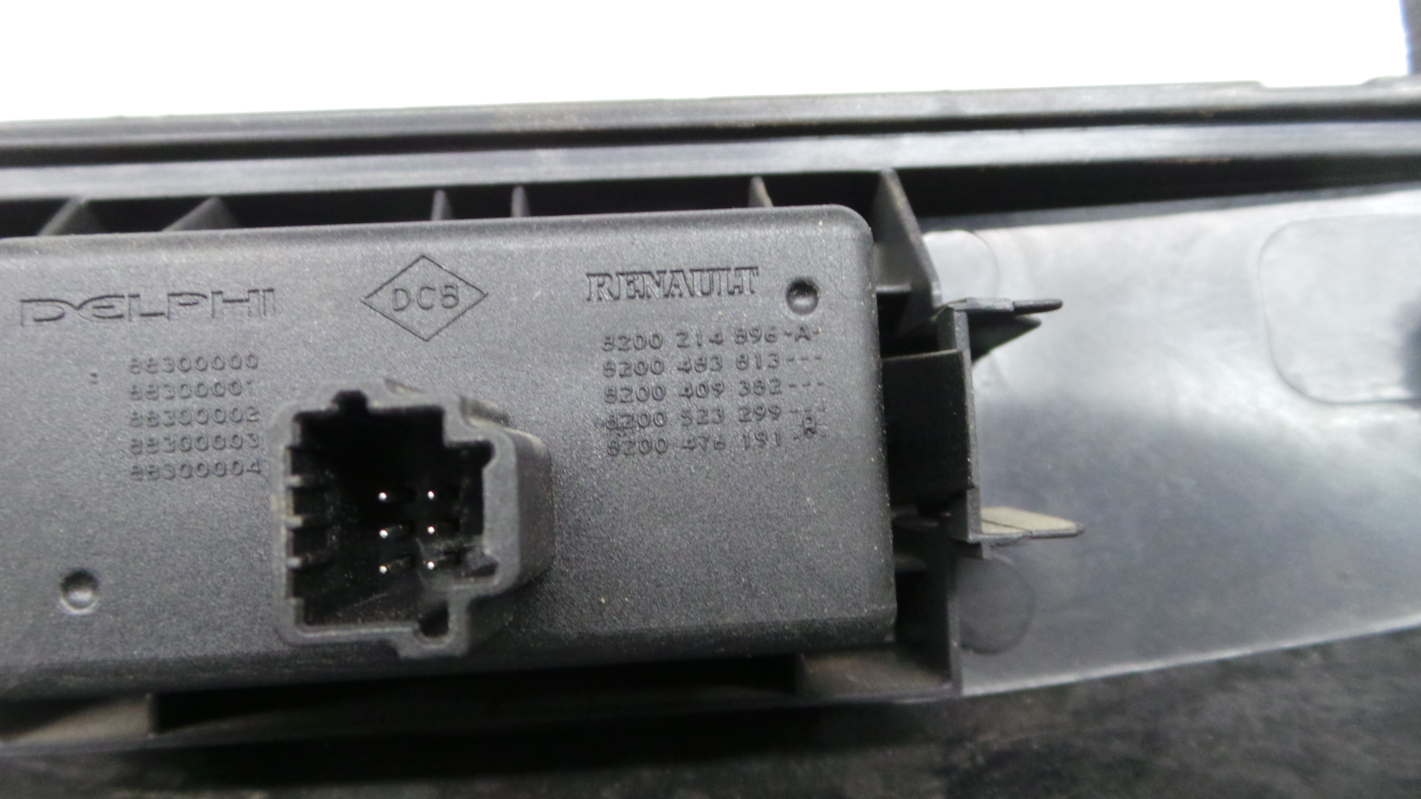 Consola central Tablier  8200407764 - RENAULT CLIO III (BR0/1, CR0/1)-37080532