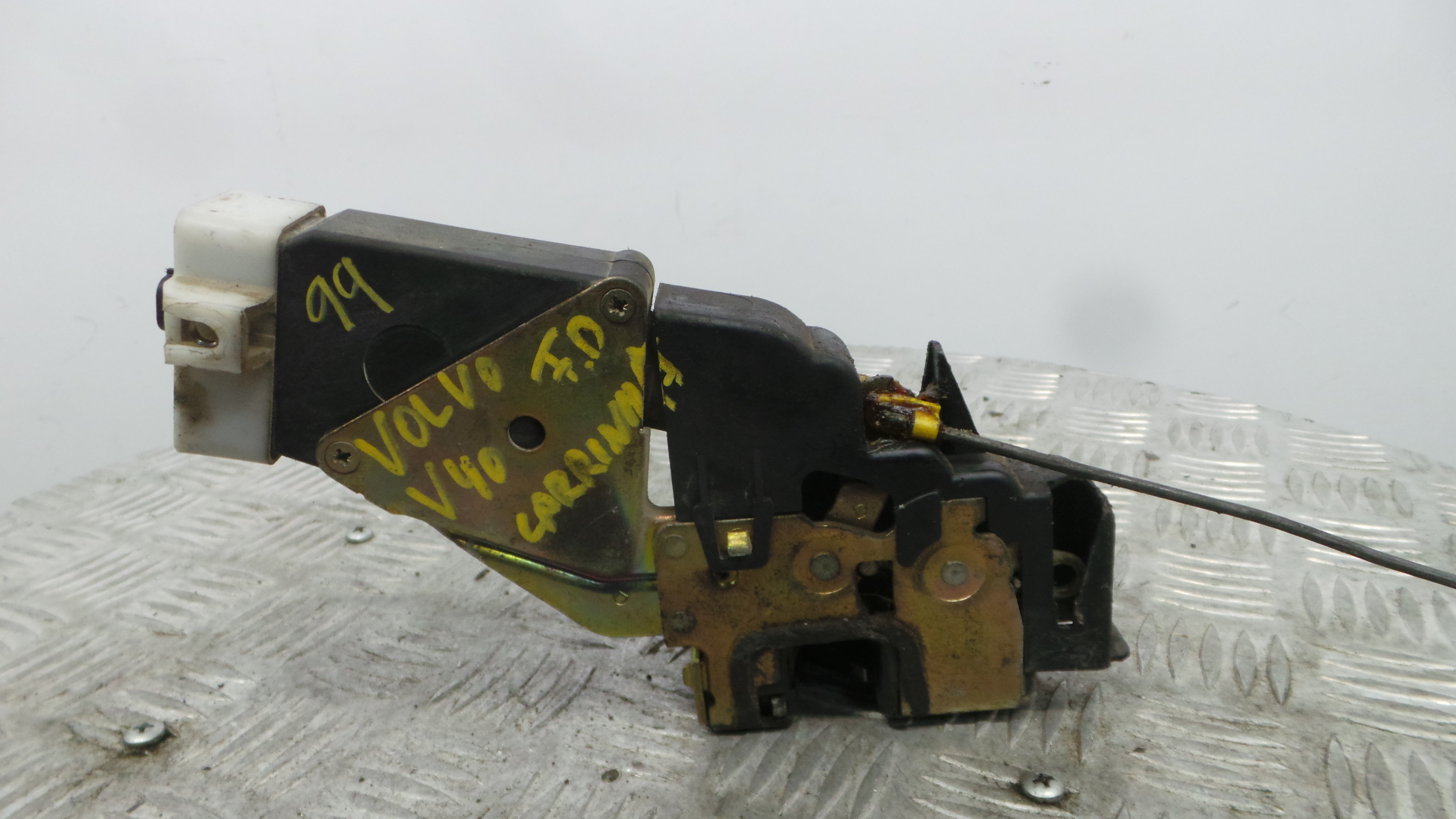 Fecho da Porta Frente Dto 30644381 - VOLVO V40 Combi (645)-37081317