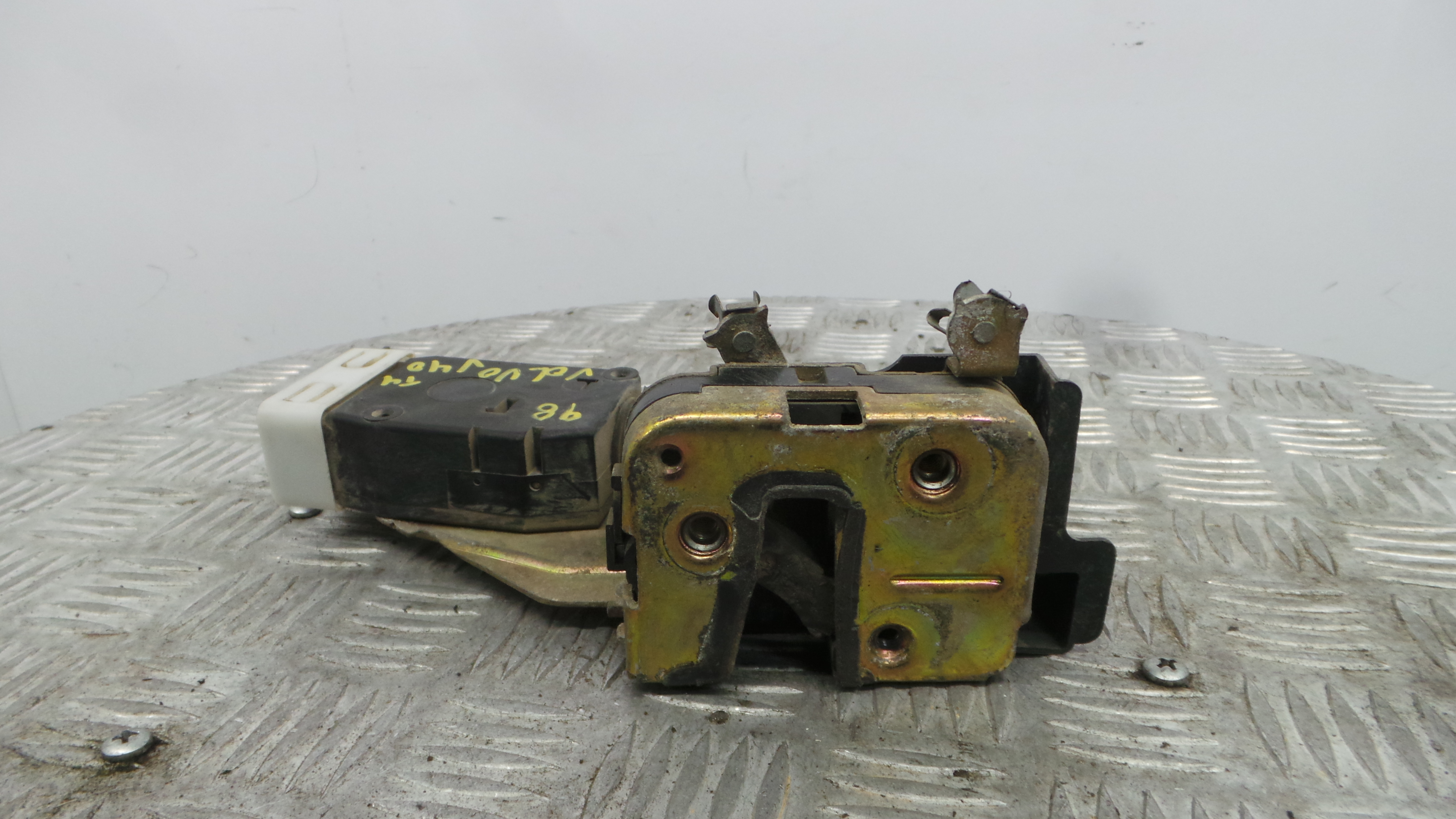 Fecho da Porta Frente Esq 30850804 - VOLVO V40 Combi (645)-37081320