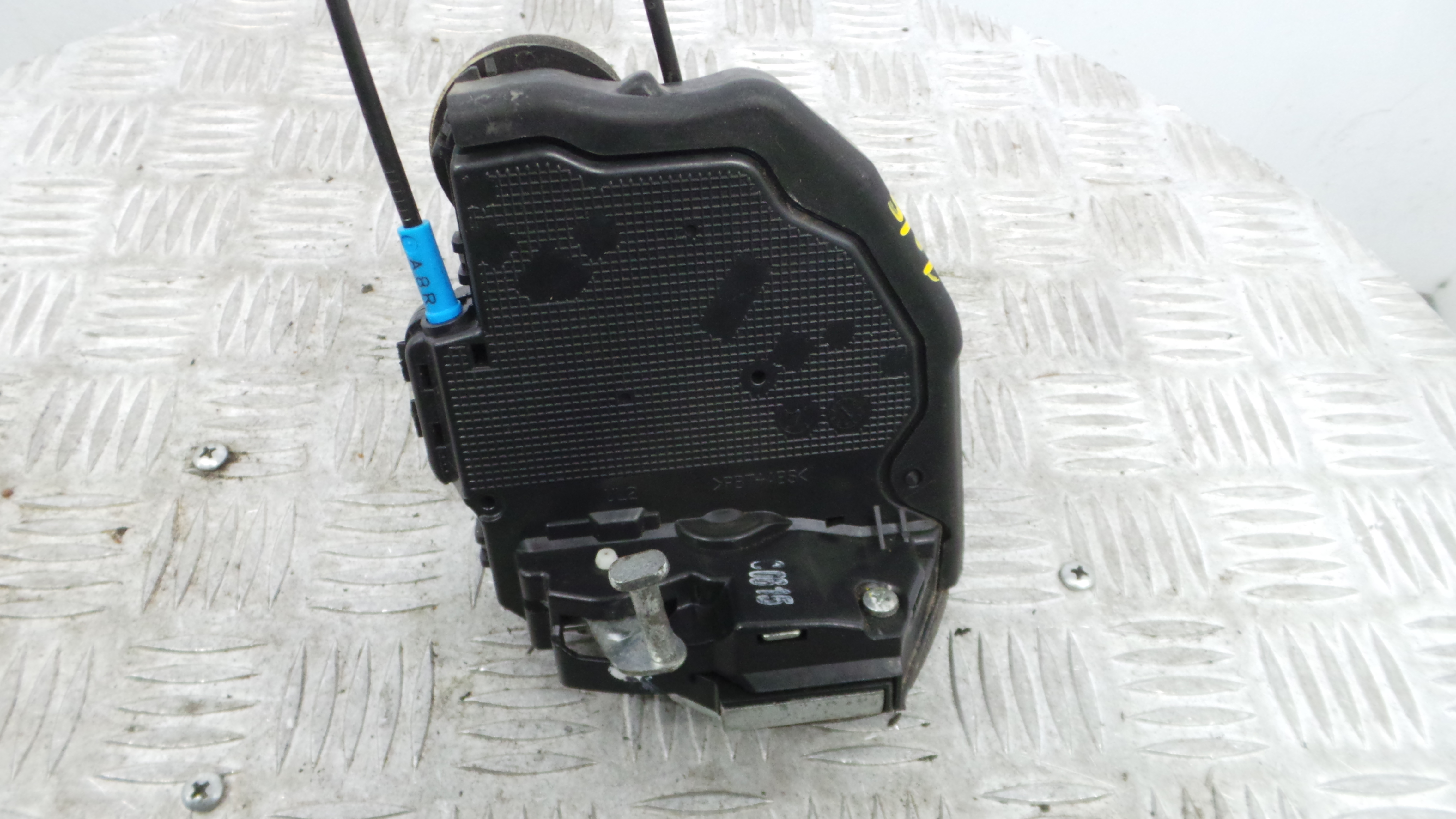 Fecho da Porta Trás Esq 6906005051 - TOYOTA AURIS Combi (_E18_)-37081442