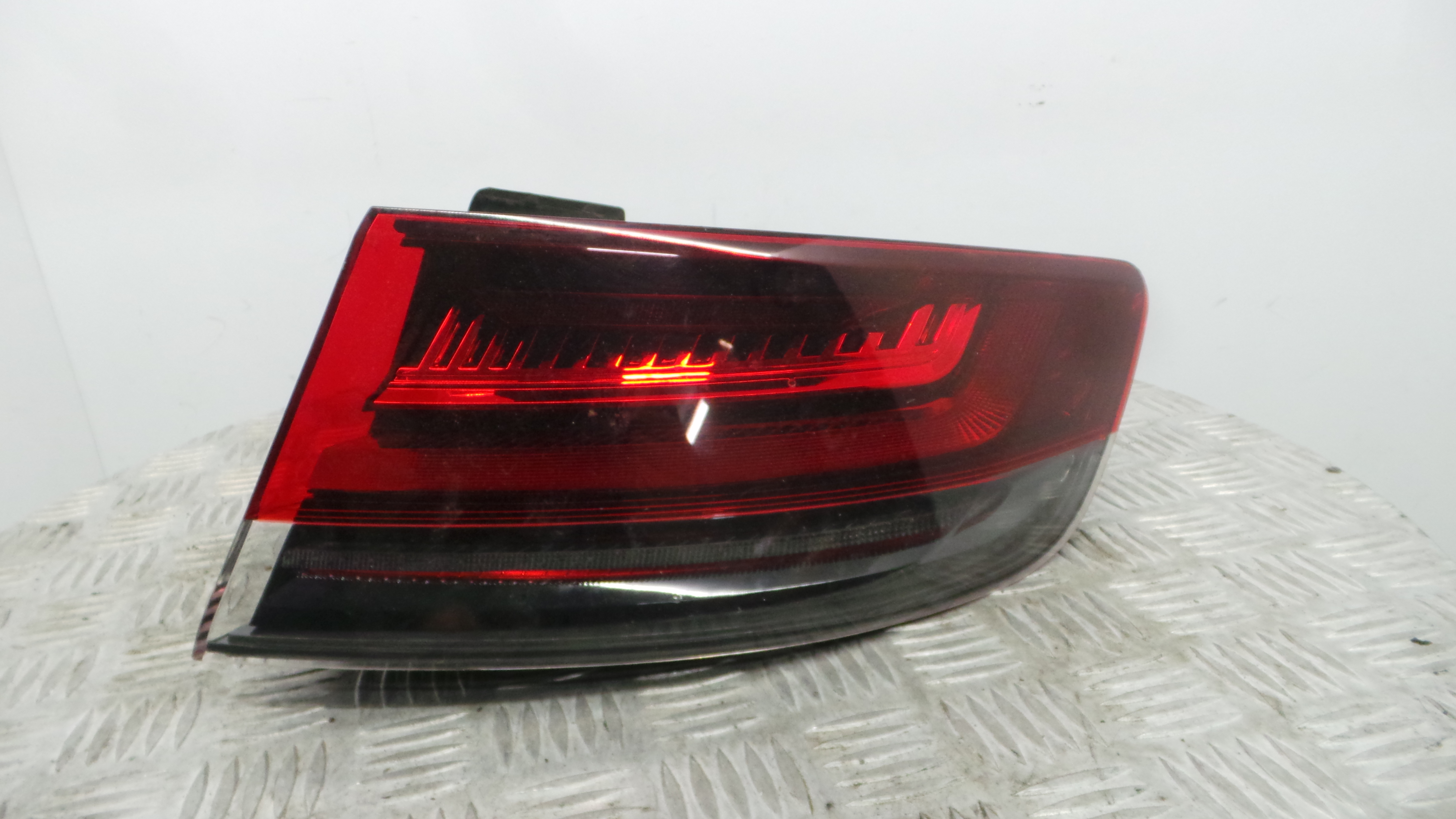 Farolim Stop Dto 265505111R - RENAULT MEGANE IV Hatchback (B9A/M/N_)-37089421 Farolim Stop Dto 265505111R - RENAULT MEGANE IV Hatchback (B9A/M/N_)-37089421