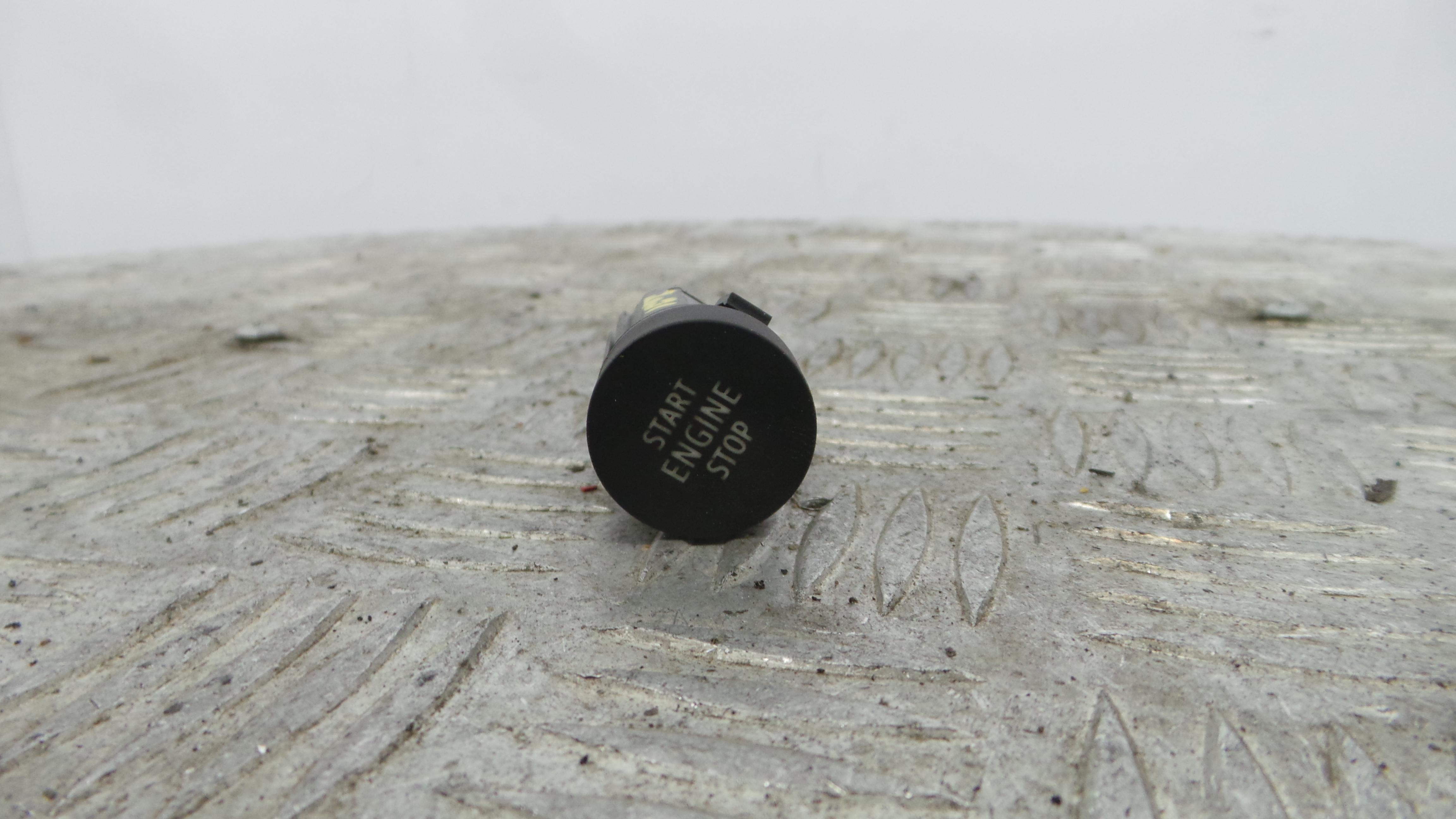 Botão Start/Stop 251503993R - RENAULT MEGANE IV Hatchback (B9A/M/N_)-37089490