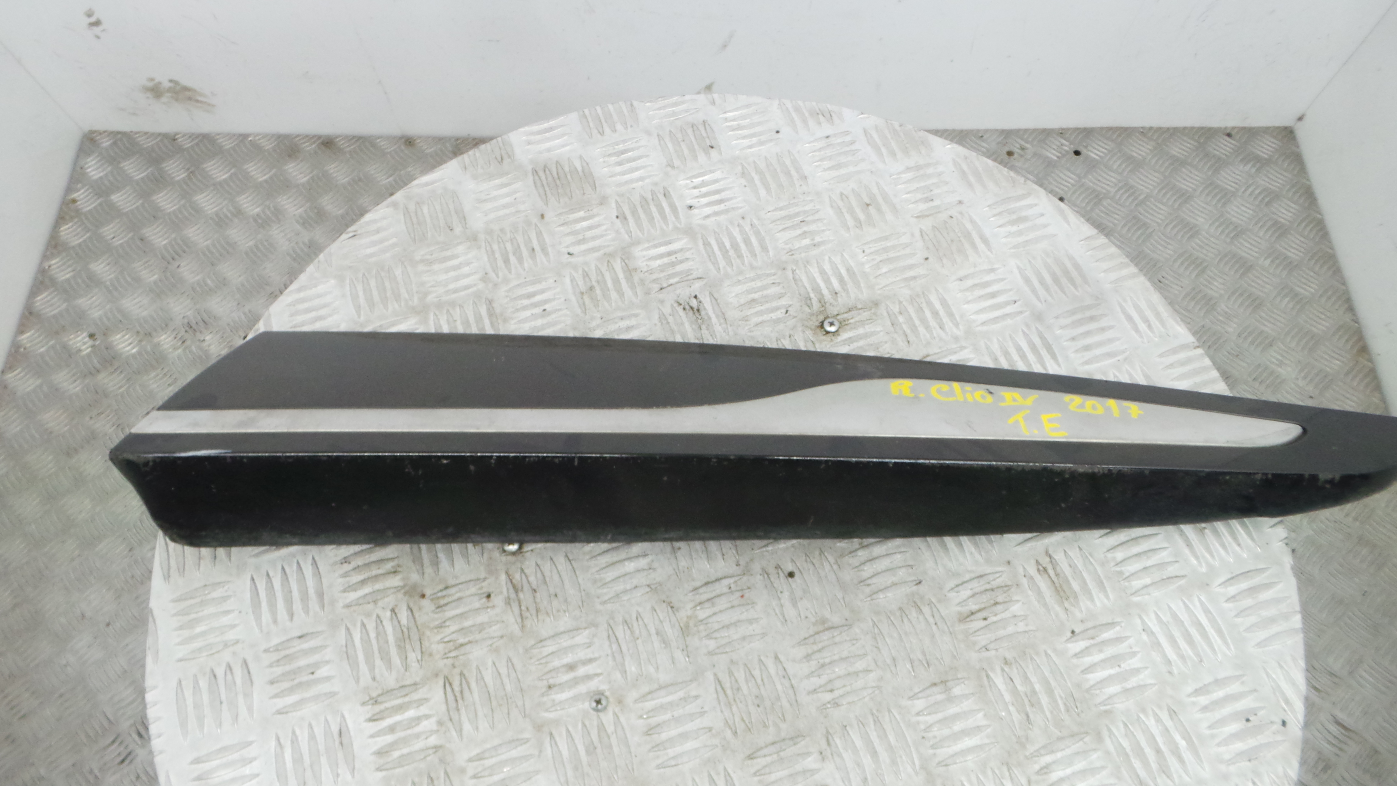 Friso Porta 828772096R - RENAULT CLIO IV (BH_)-37089493 Friso Porta 828772096R - RENAULT CLIO IV (BH_)-37089493