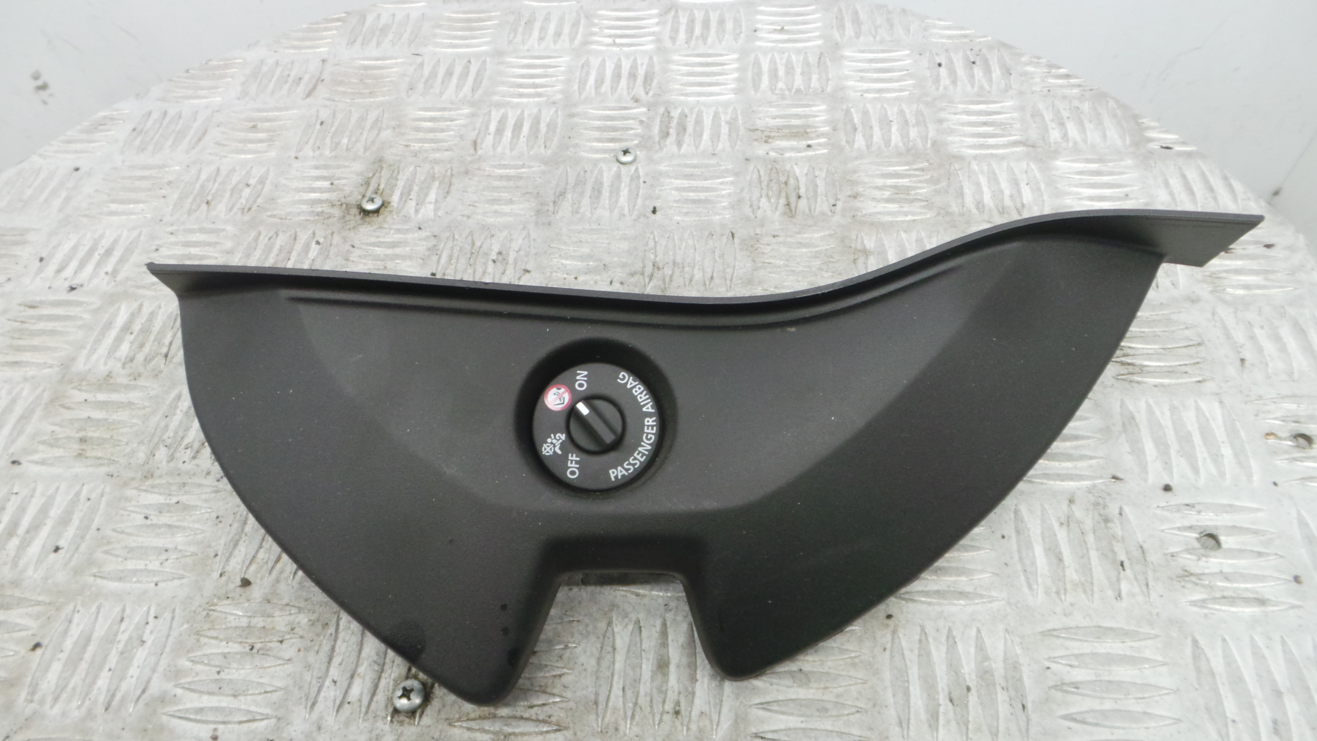 Botão Airbag Passageiro 689205425R - RENAULT MEGANE IV Hatchback (B9A/M/N_)-37089523 Botão Airbag Passageiro 689205425R - RENAULT MEGANE IV Hatchback (B9A/M/N_)-37089523
