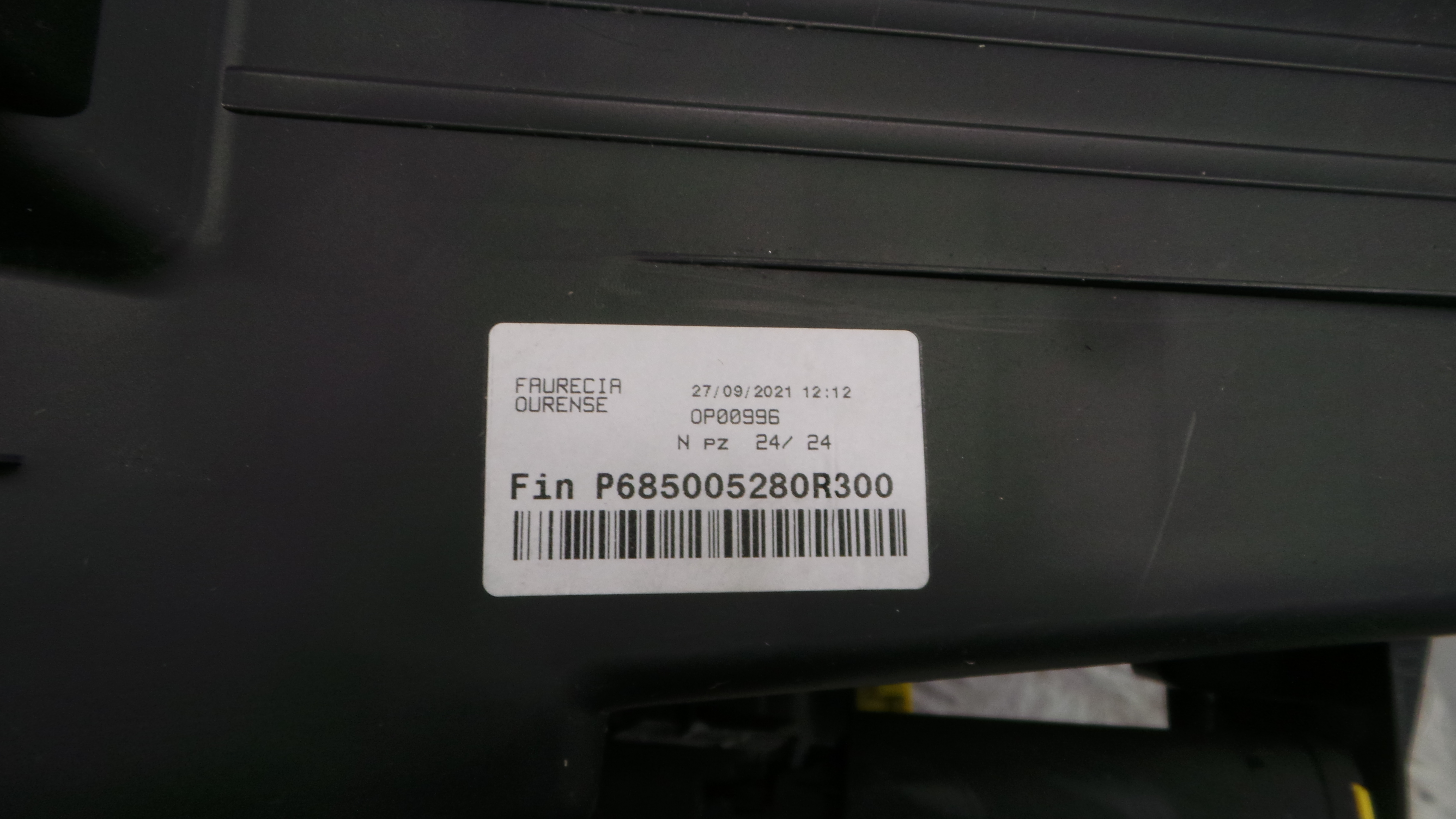 Porta Luvas  685005280R - RENAULT MEGANE IV Hatchback (B9A/M/N_)-37089614