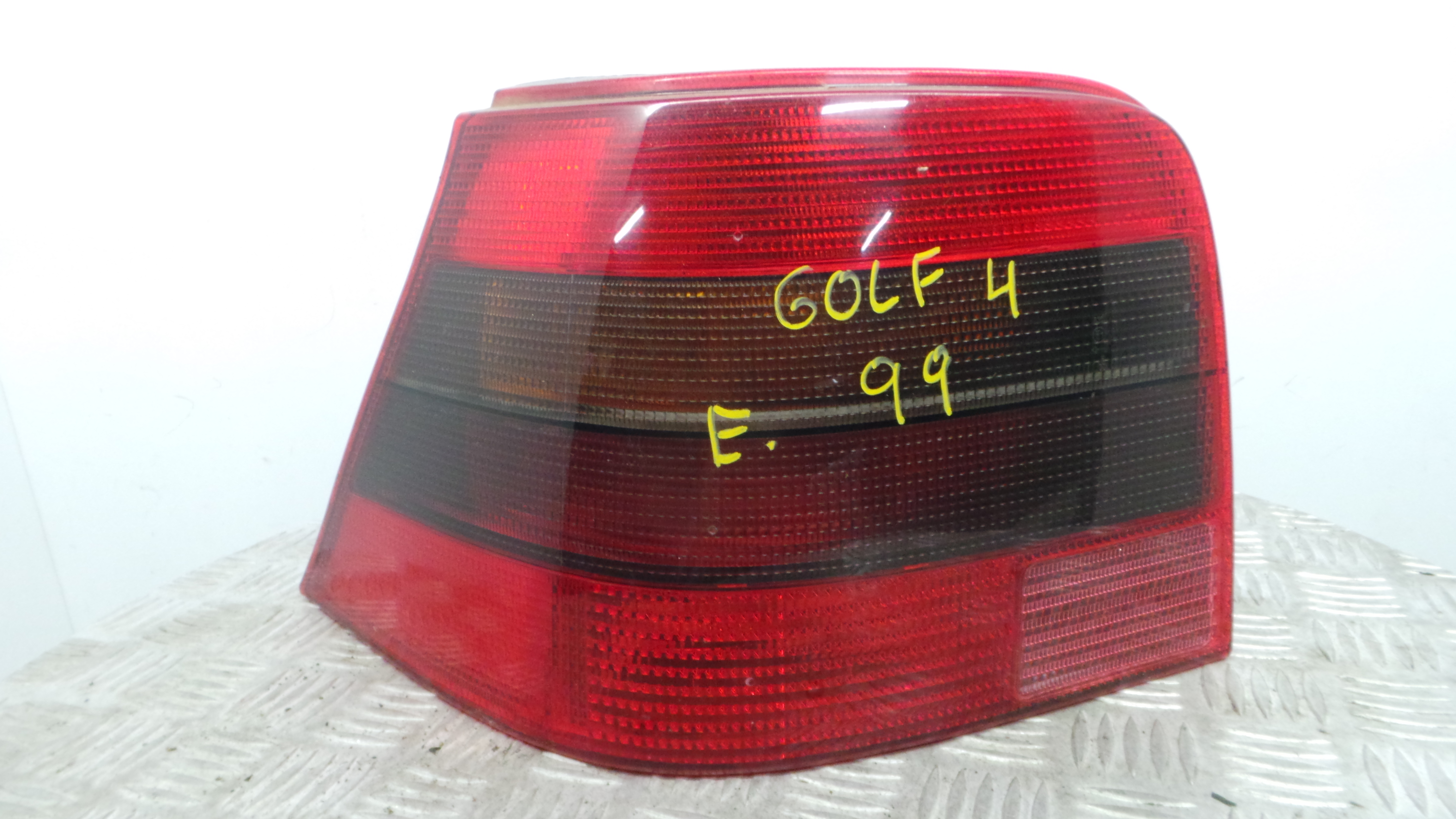 Farolim Stop Esq 1J6945095S - VW GOLF IV (1J1), GOLF Mk IV (1J1)-37089624 Farolim Stop Esq 1J6945095S - VW GOLF IV (1J1), GOLF Mk IV (1J1)-37089624