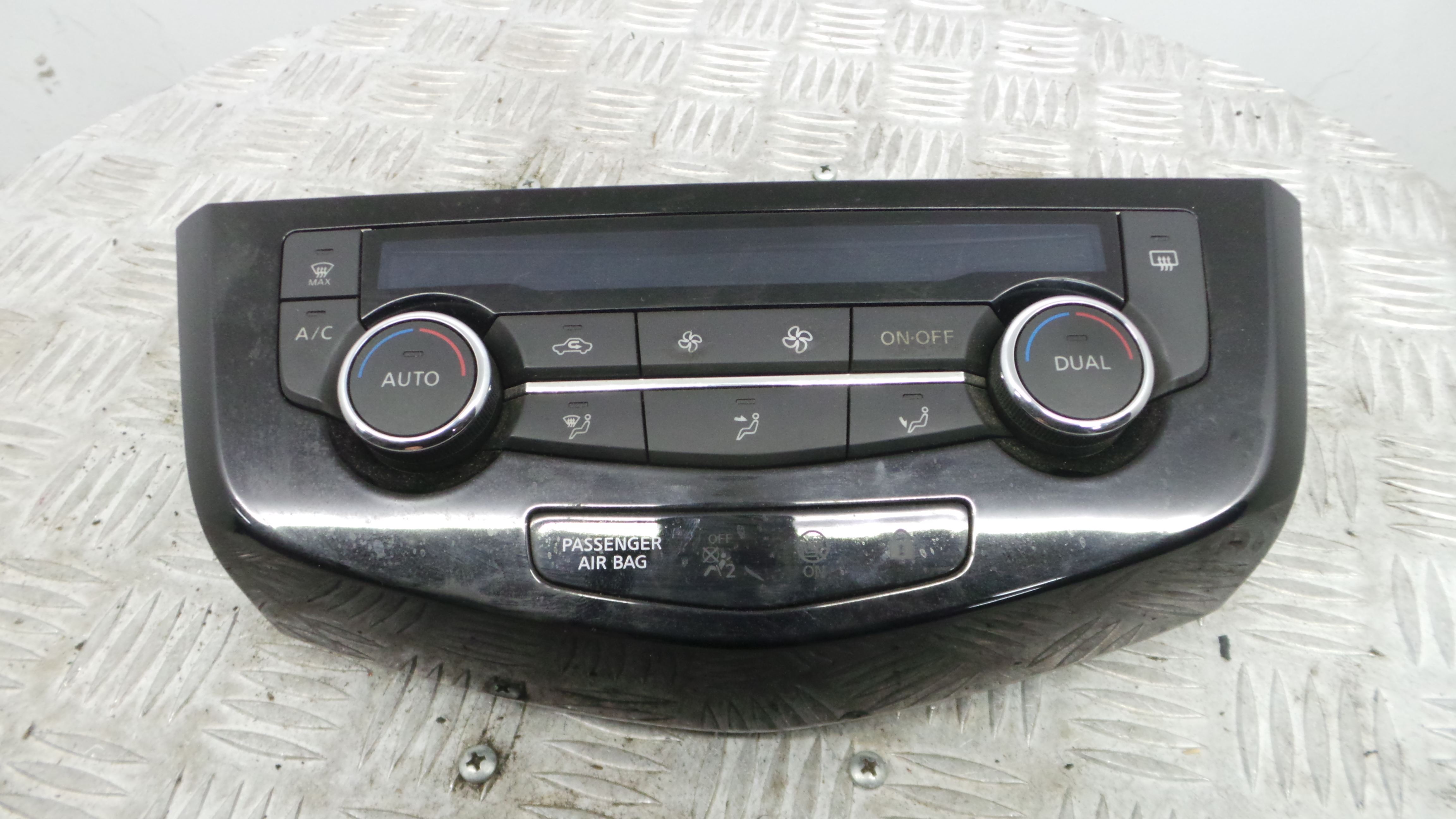 Comando da Sofagem / Climatronic L4687T907770 - NISSAN QASHQAI II SUV (J11, J11_)-37089800