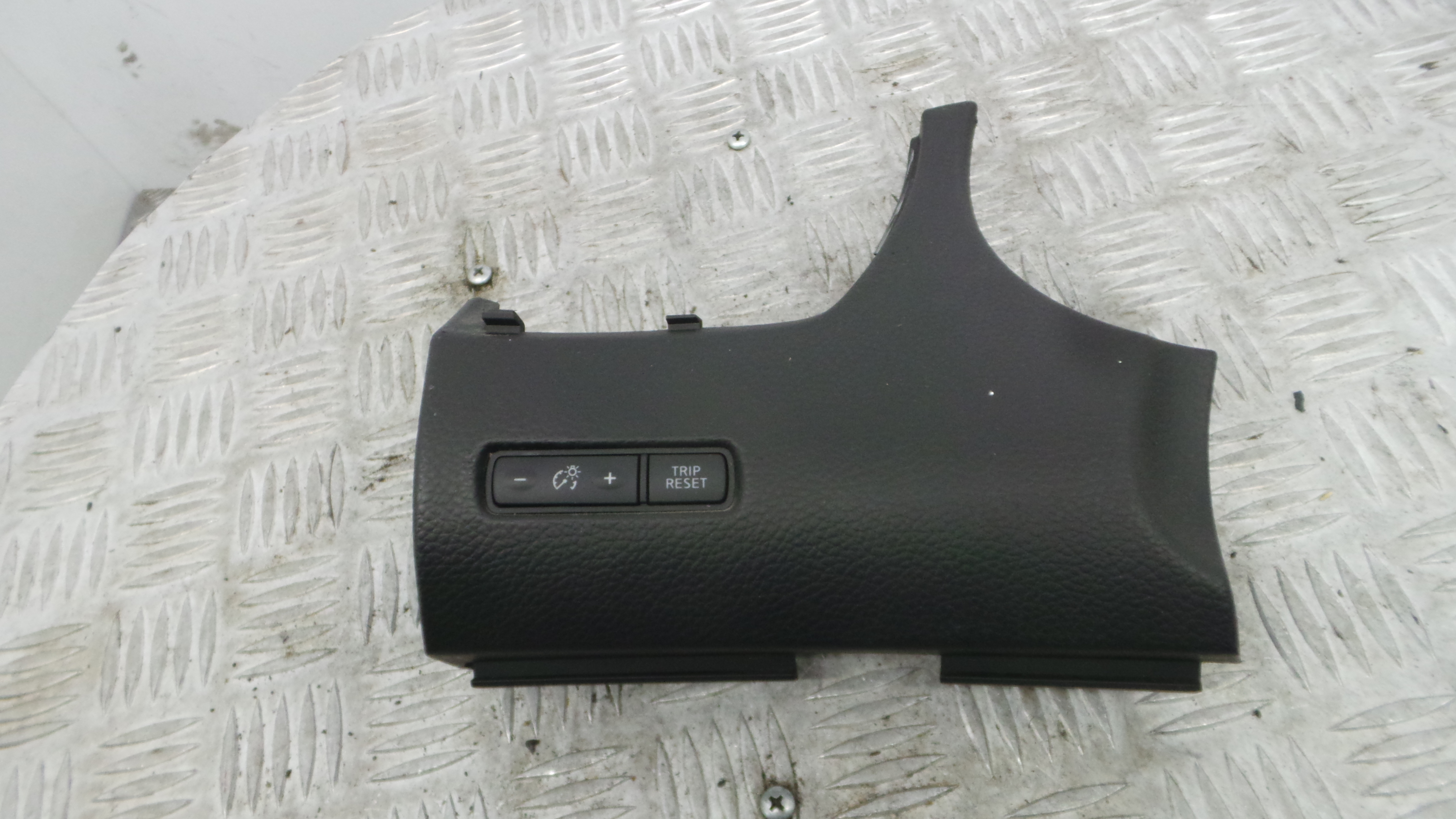 Regulador intensidade luz interior 68410-4EH0A - NISSAN QASHQAI II SUV (J11, J11_)-37089807