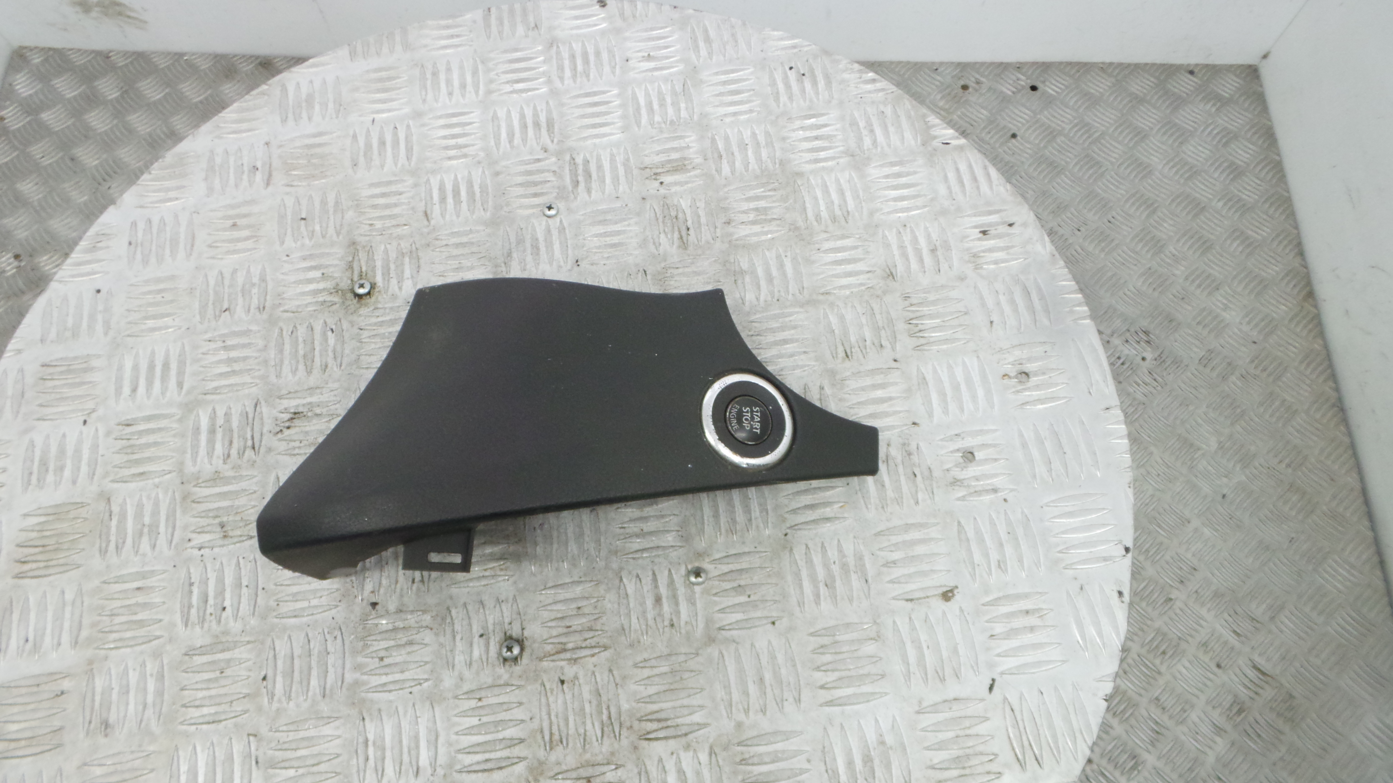 Botão Start/Stop 68414-4EH1A - NISSAN QASHQAI II SUV (J11, J11_)-37089810