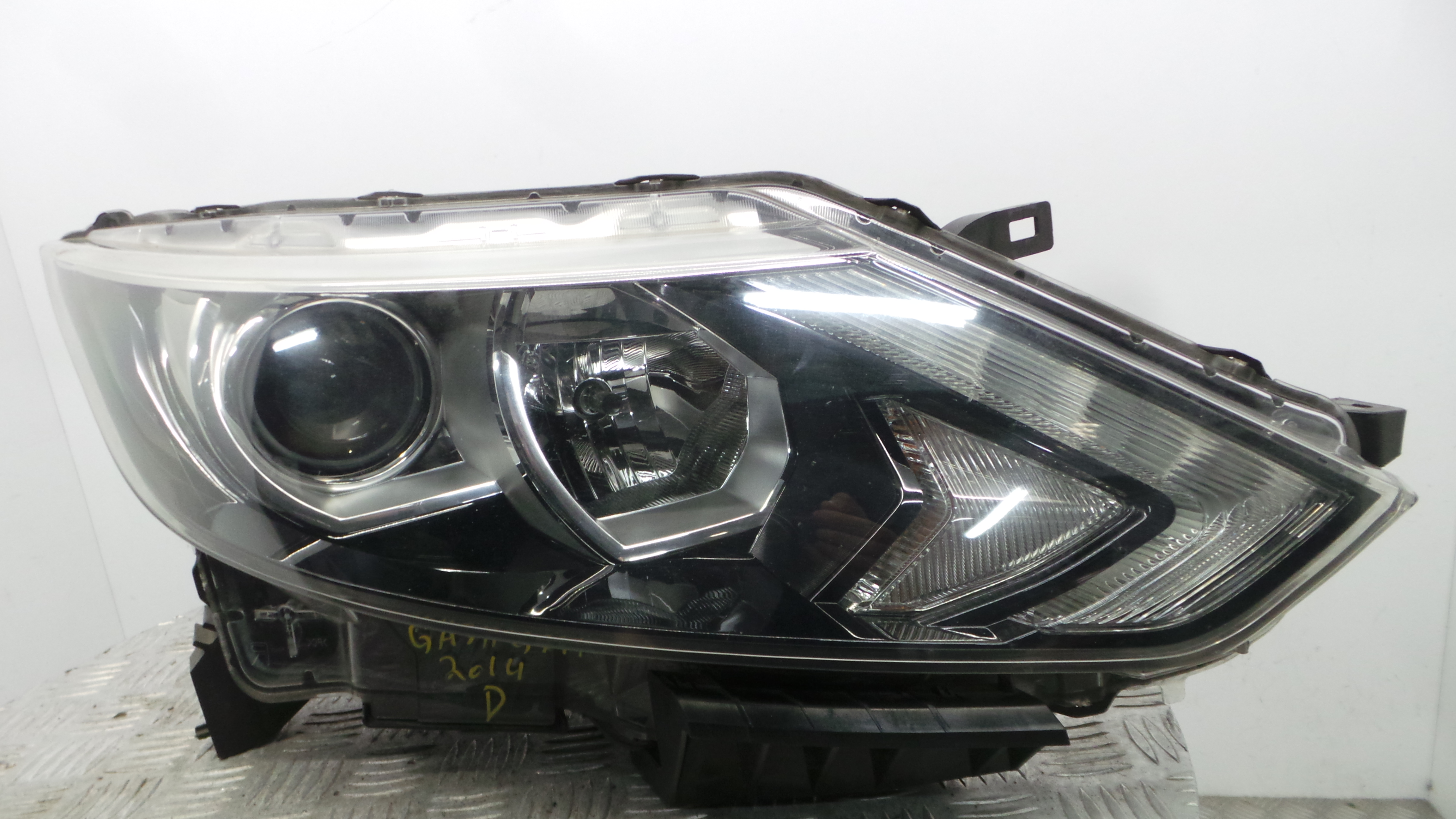 Ótica Dto 100-18013 - NISSAN QASHQAI II SUV (J11, J11_)-37089866 Ótica Dto 100-18013 - NISSAN QASHQAI II SUV (J11, J11_)-37089866