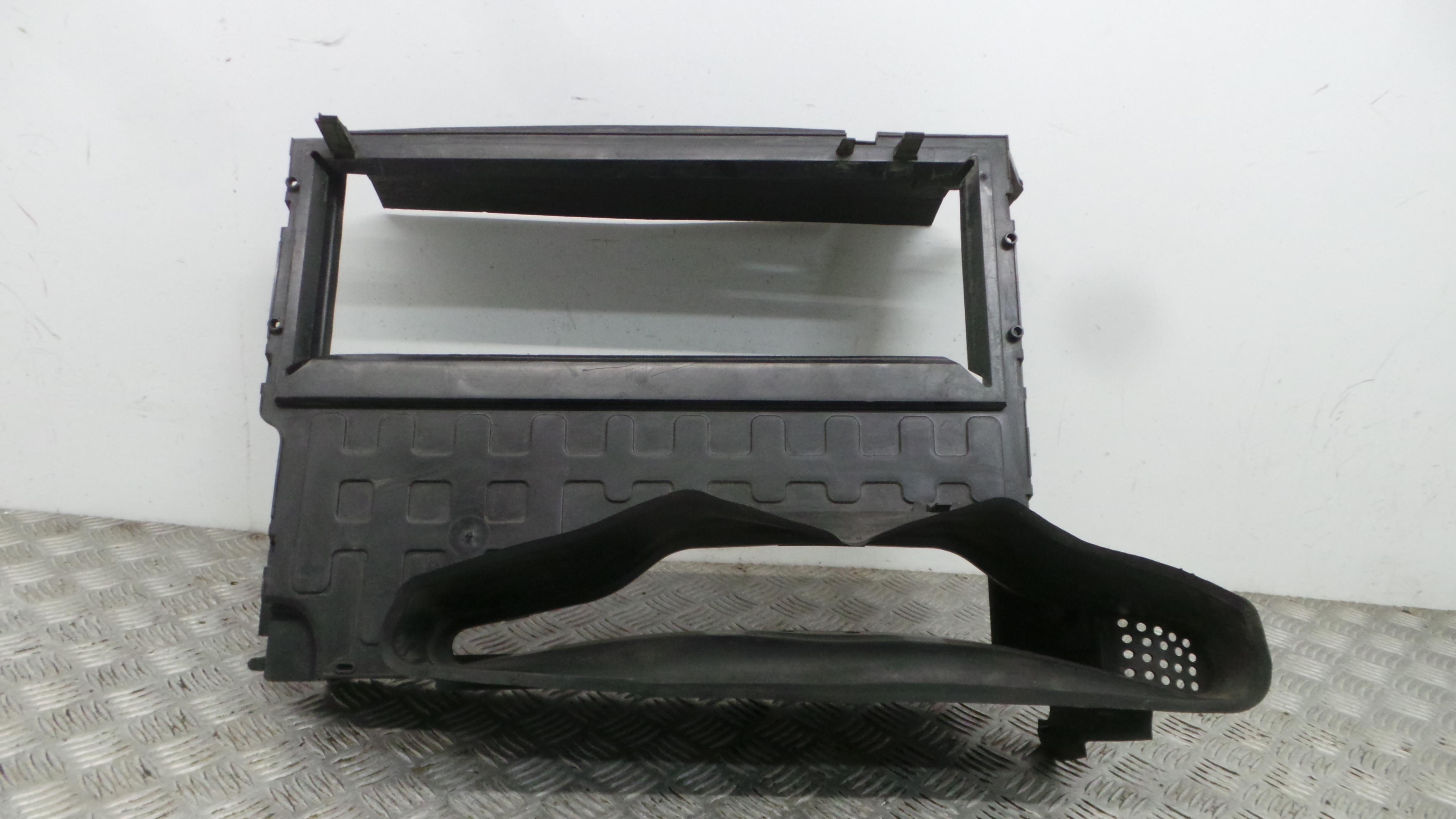 Suporte de Radiador 215592894R - RENAULT CLIO IV (BH_)-37090173 Suporte de Radiador 215592894R - RENAULT CLIO IV (BH_)-37090173