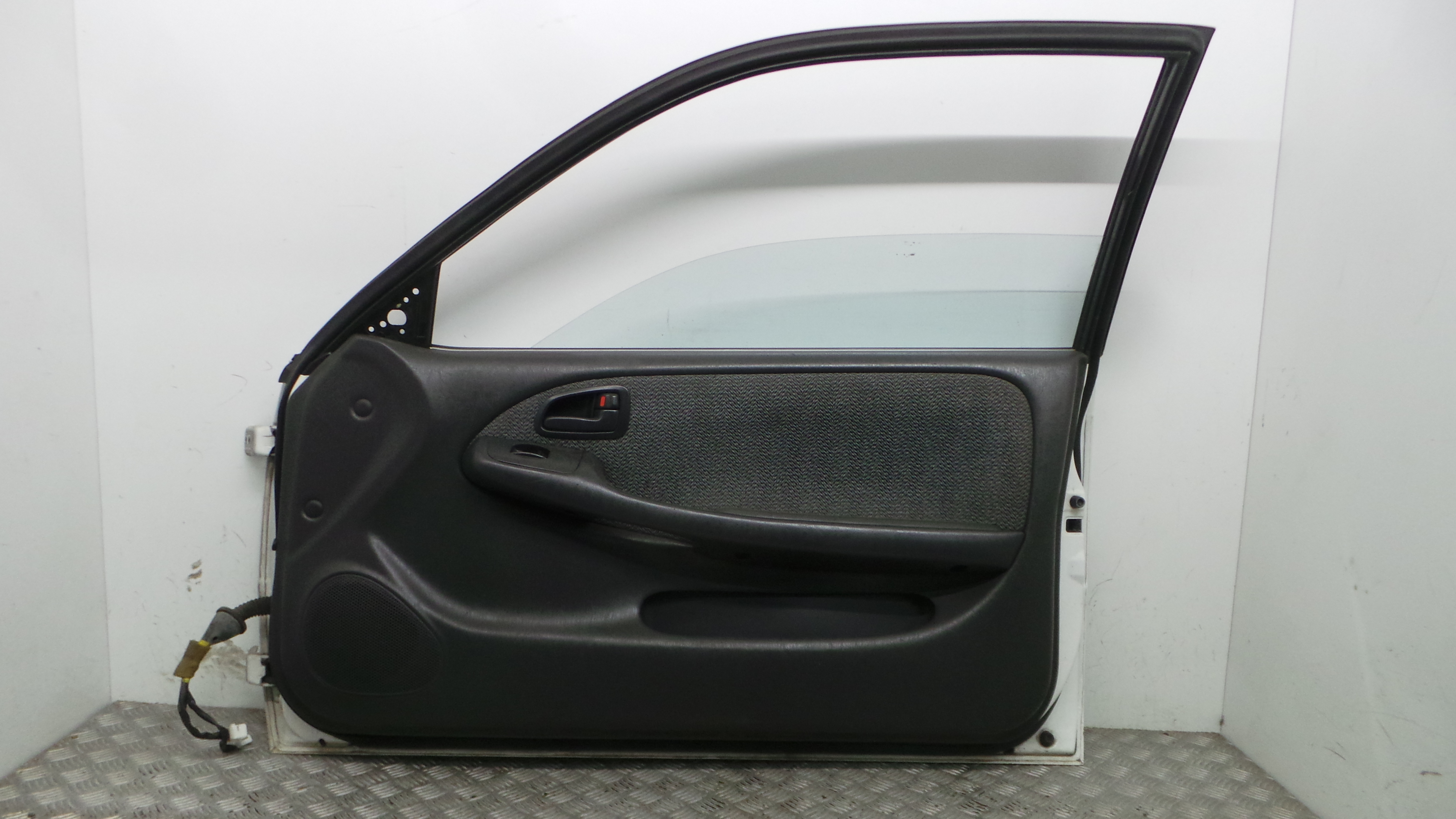 Porta Dto  - TOYOTA COROLLA (_E10_)-37091818