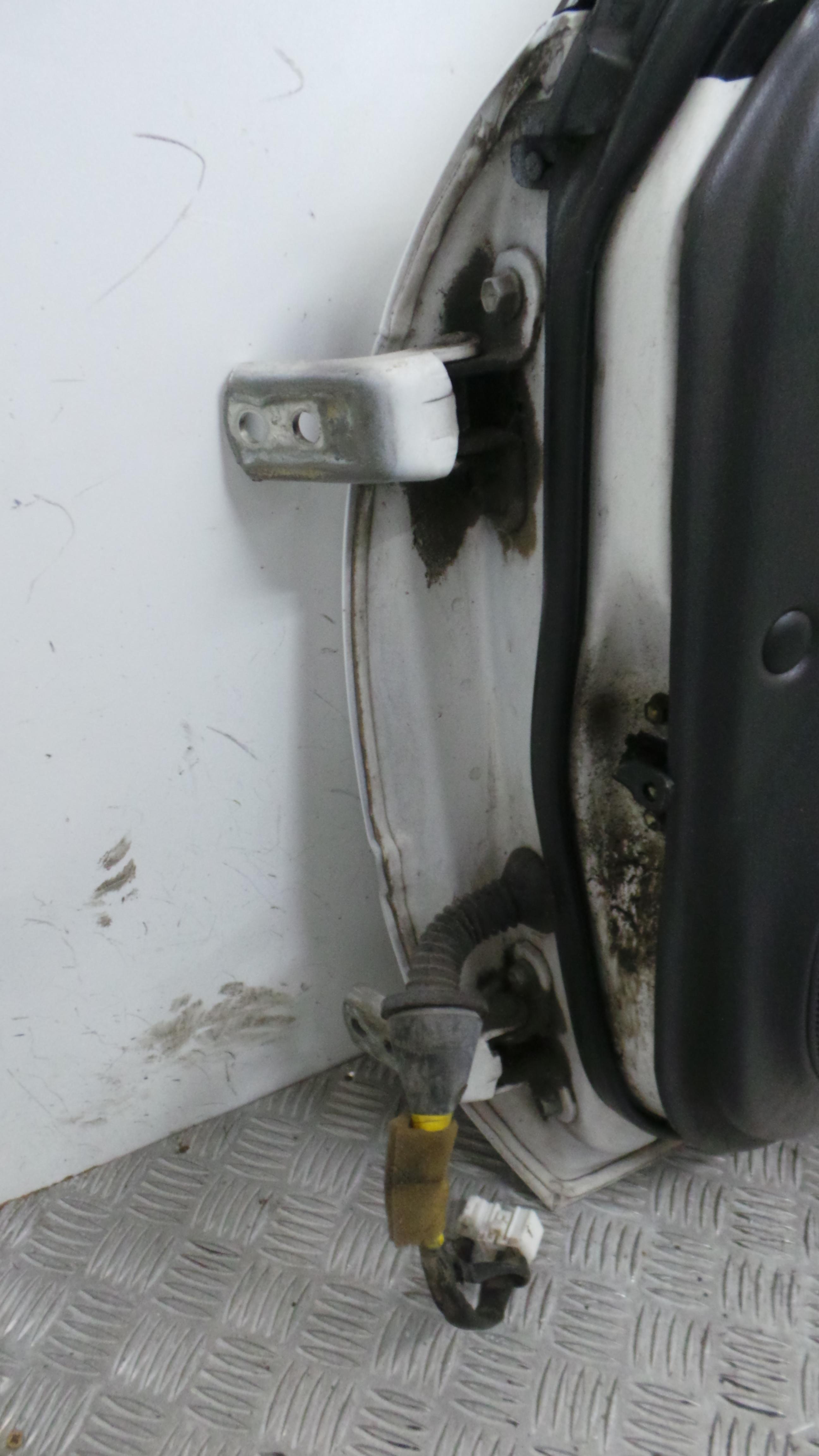 Porta Dto  - TOYOTA COROLLA (_E10_)-37091818