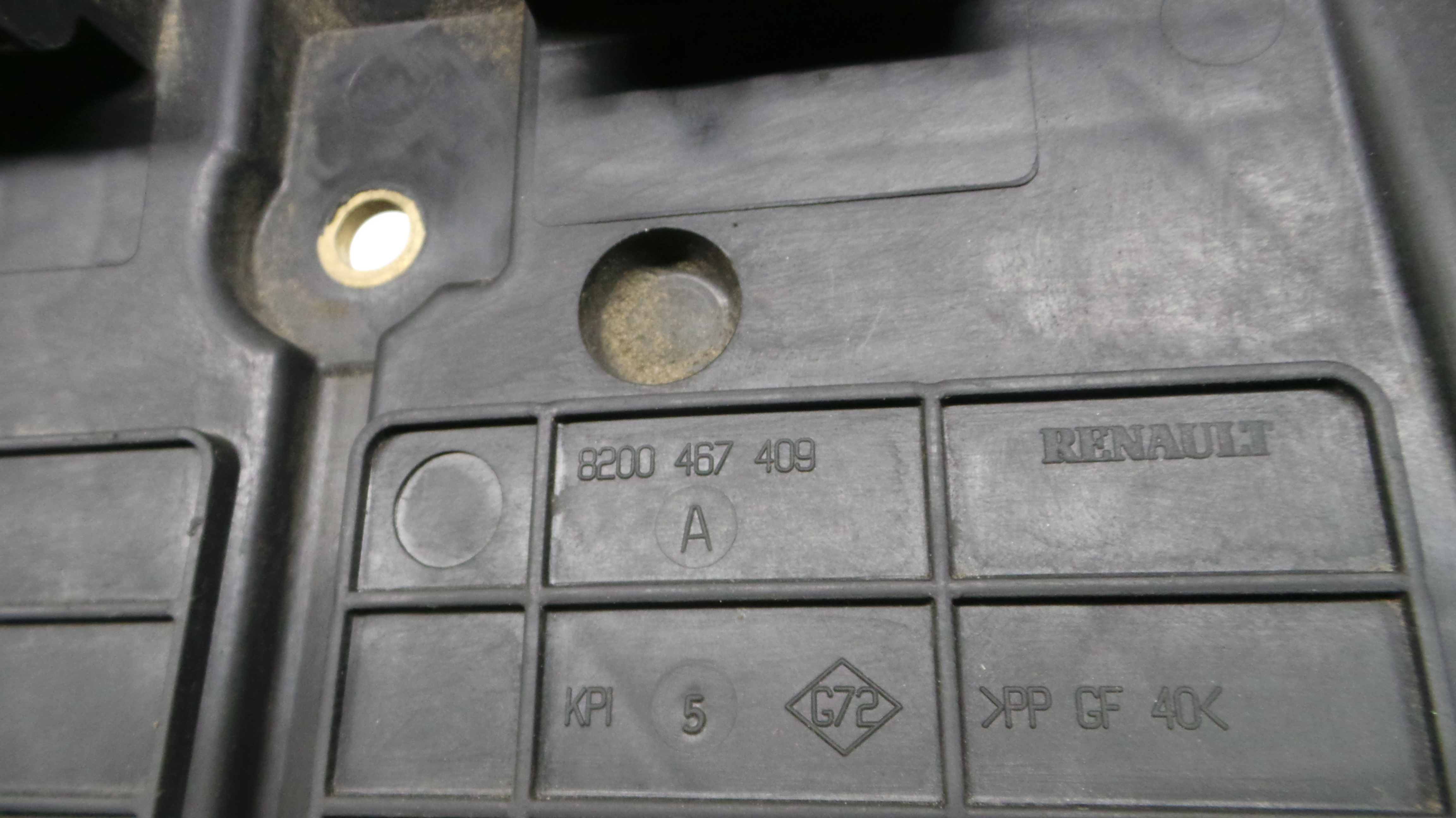 Base da Bateria 8200467409A - RENAULT MEGANE II (BM0/1_, CM0/1_)-37095535