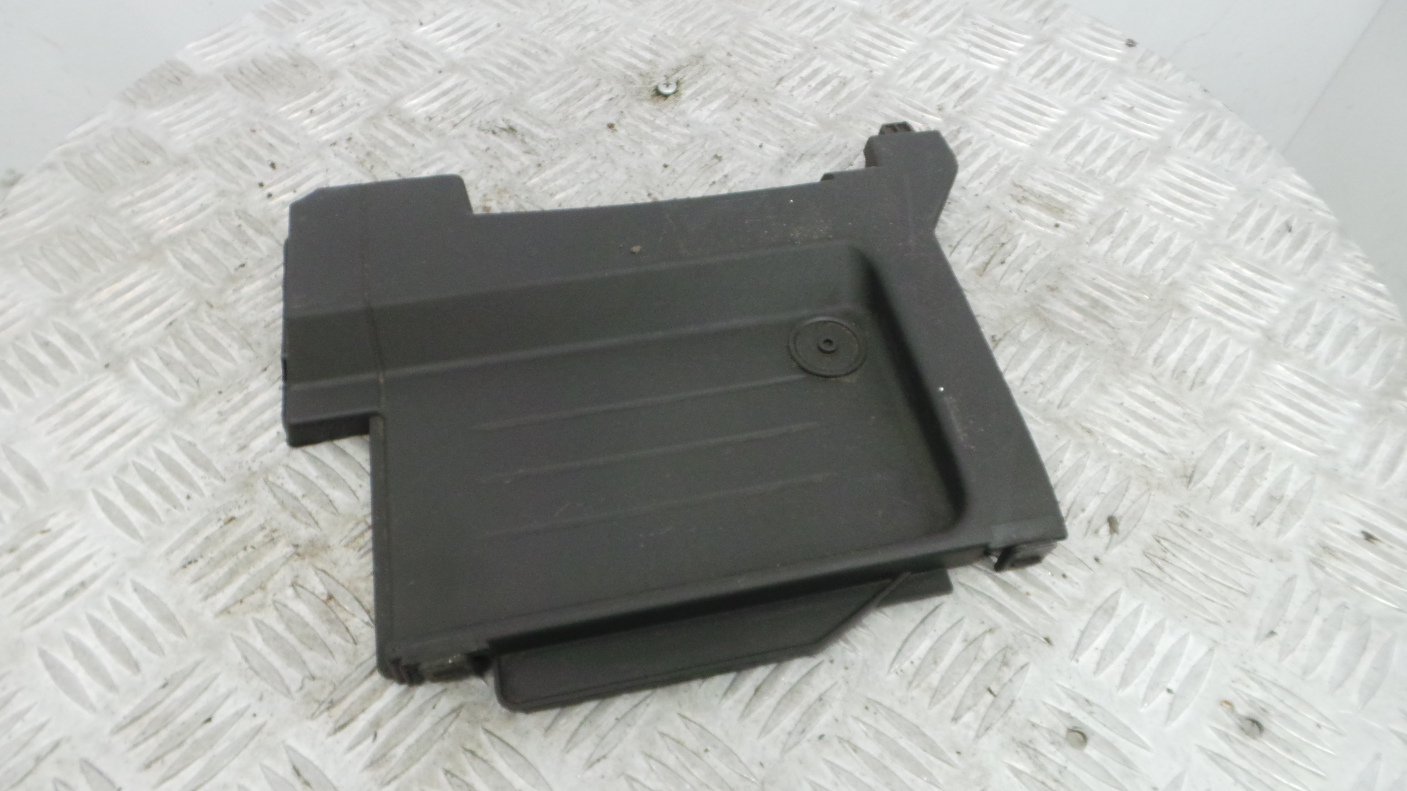 Tampa da Bateria 8200942134 - RENAULT CLIO III (BR0/1, CR0/1)-37095846 Tampa da Bateria 8200942134 - RENAULT CLIO III (BR0/1, CR0/1)-37095846