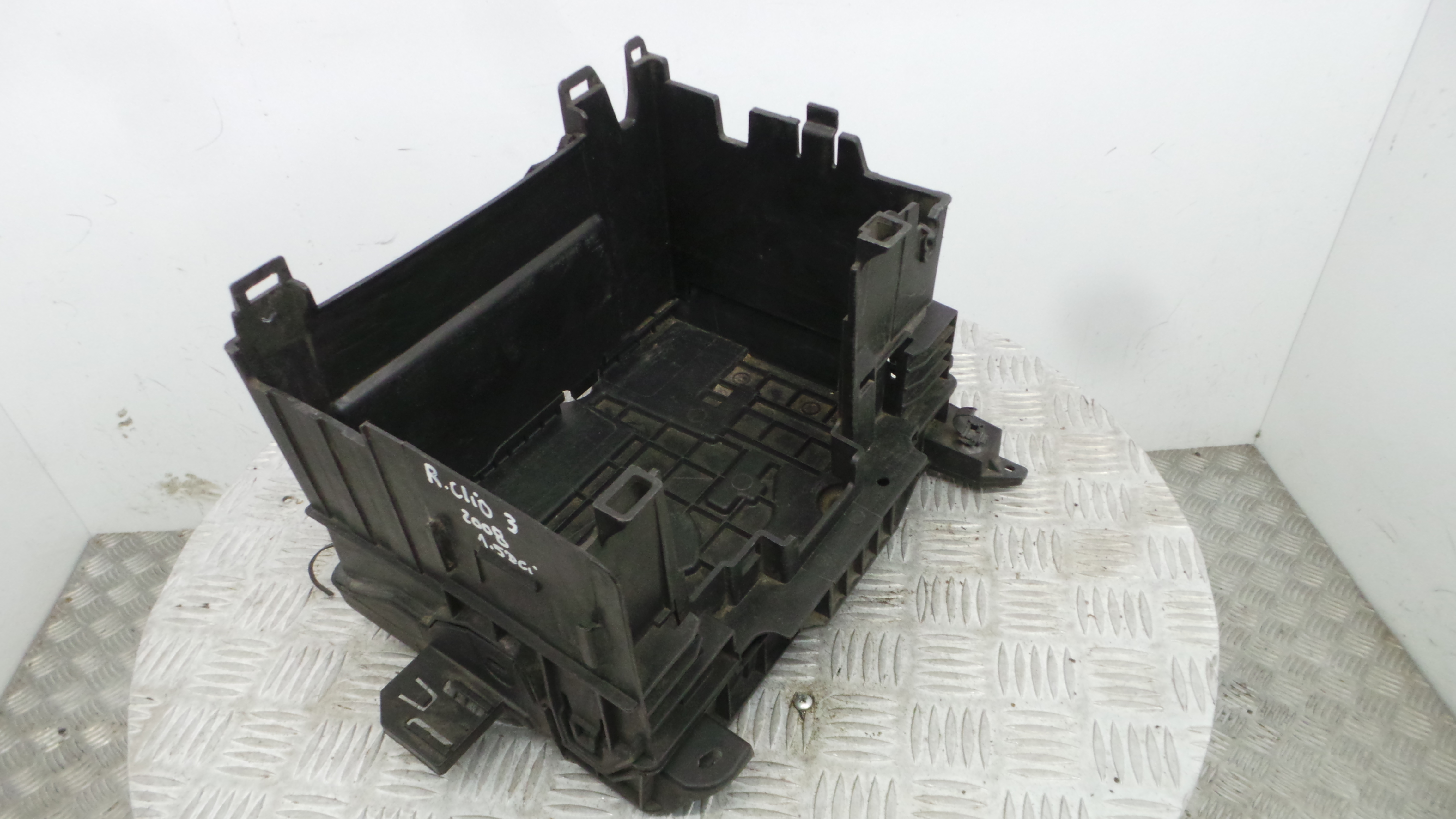 Base da Bateria 8200314273B - RENAULT CLIO III (BR0/1, CR0/1)-37095867 Base da Bateria 8200314273B - RENAULT CLIO III (BR0/1, CR0/1)-37095867