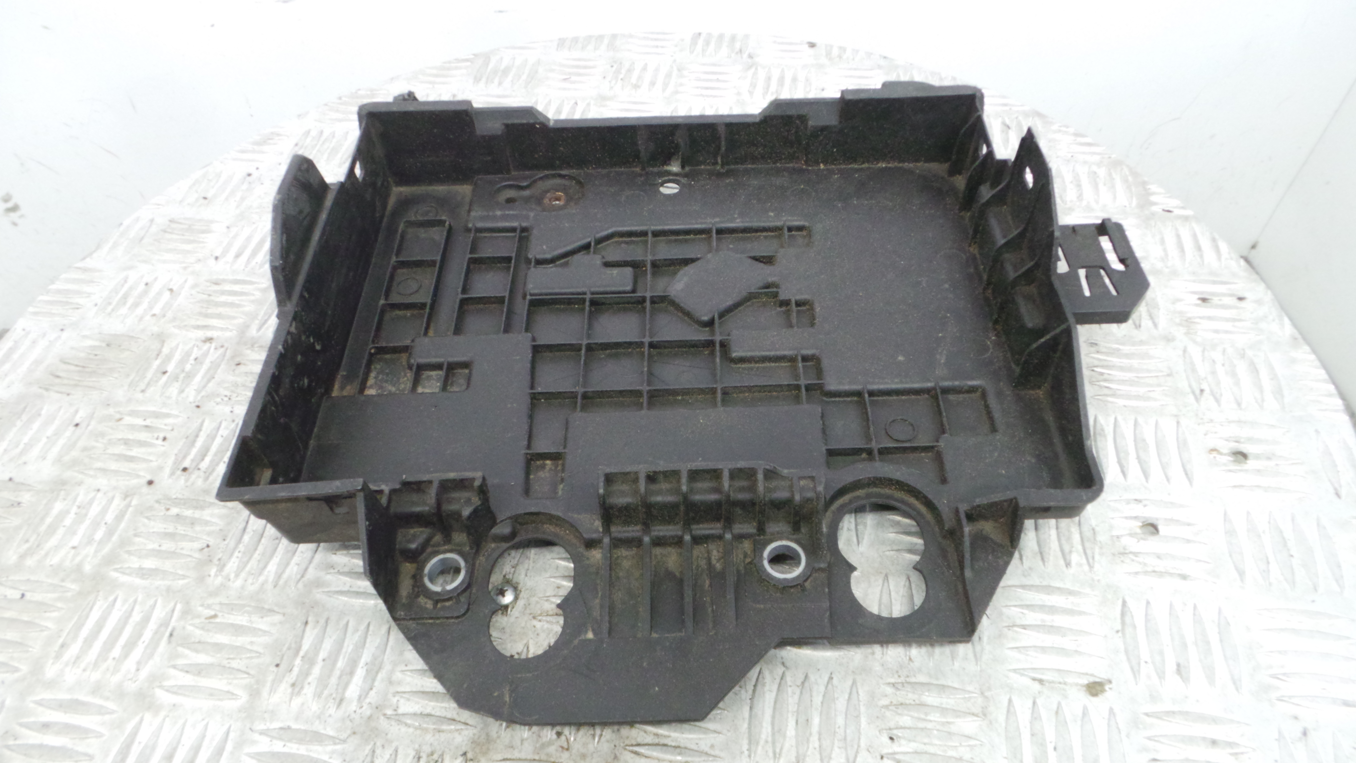 Base da Bateria 8200314273B - RENAULT CLIO III (BR0/1, CR0/1)-37095877 Base da Bateria 8200314273B - RENAULT CLIO III (BR0/1, CR0/1)-37095877