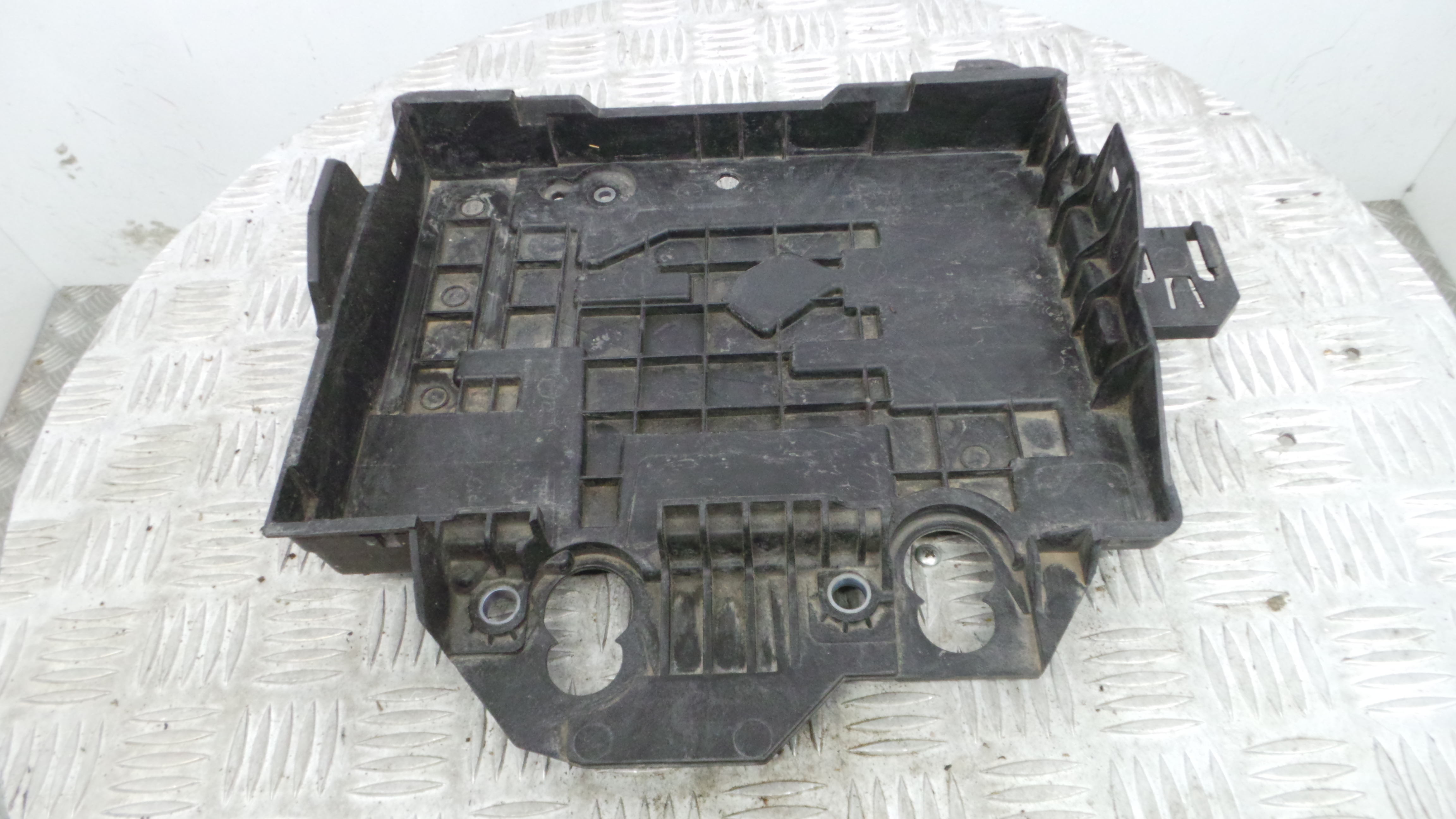Base da Bateria 8200314273B - RENAULT CLIO III (BR0/1, CR0/1)-37095886 Base da Bateria 8200314273B - RENAULT CLIO III (BR0/1, CR0/1)-37095886