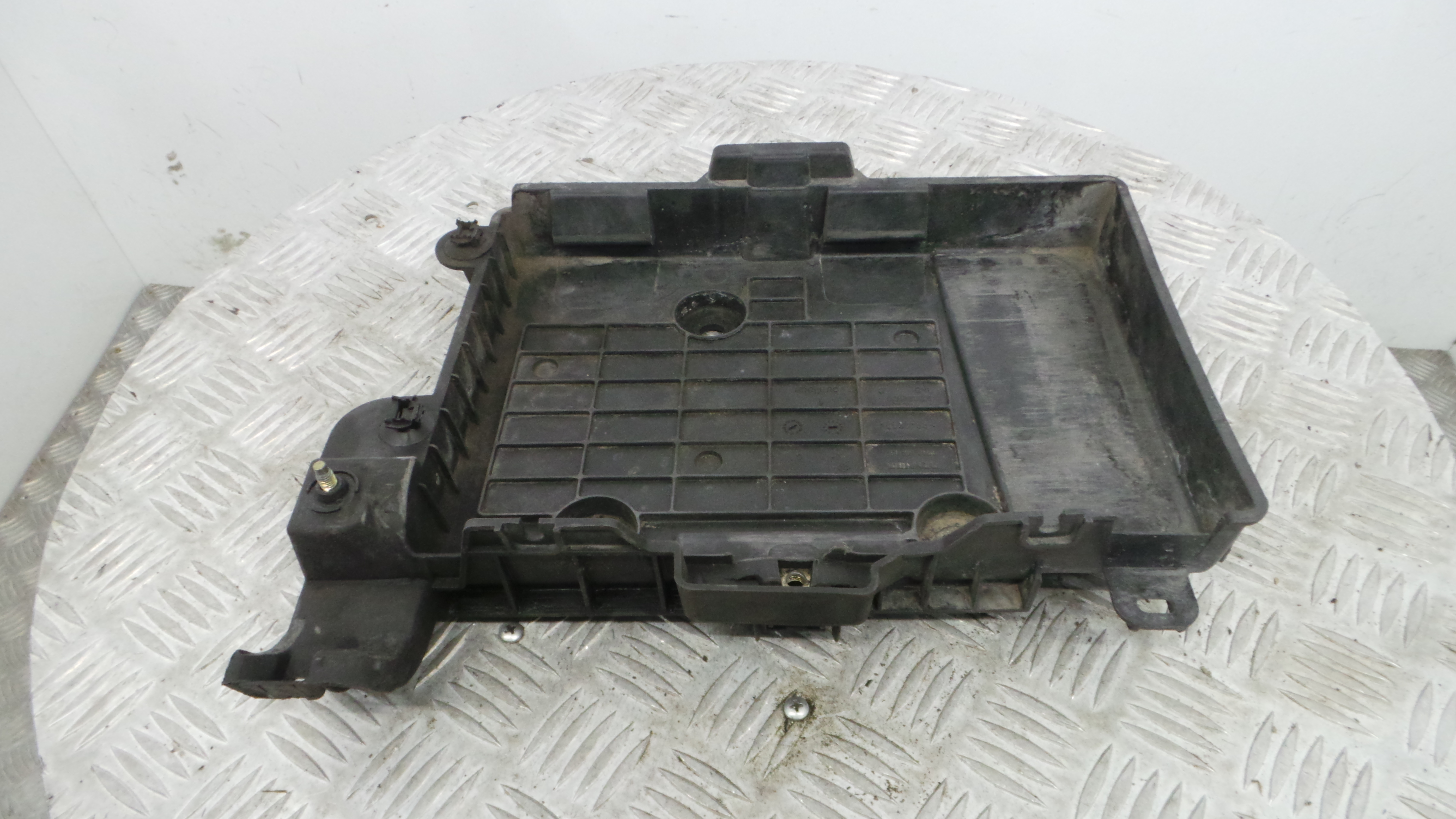 Base da Bateria 8200166032 - RENAULT MEGANE II (BM0/1_, CM0/1_)-37095893 Base da Bateria 8200166032 - RENAULT MEGANE II (BM0/1_, CM0/1_)-37095893