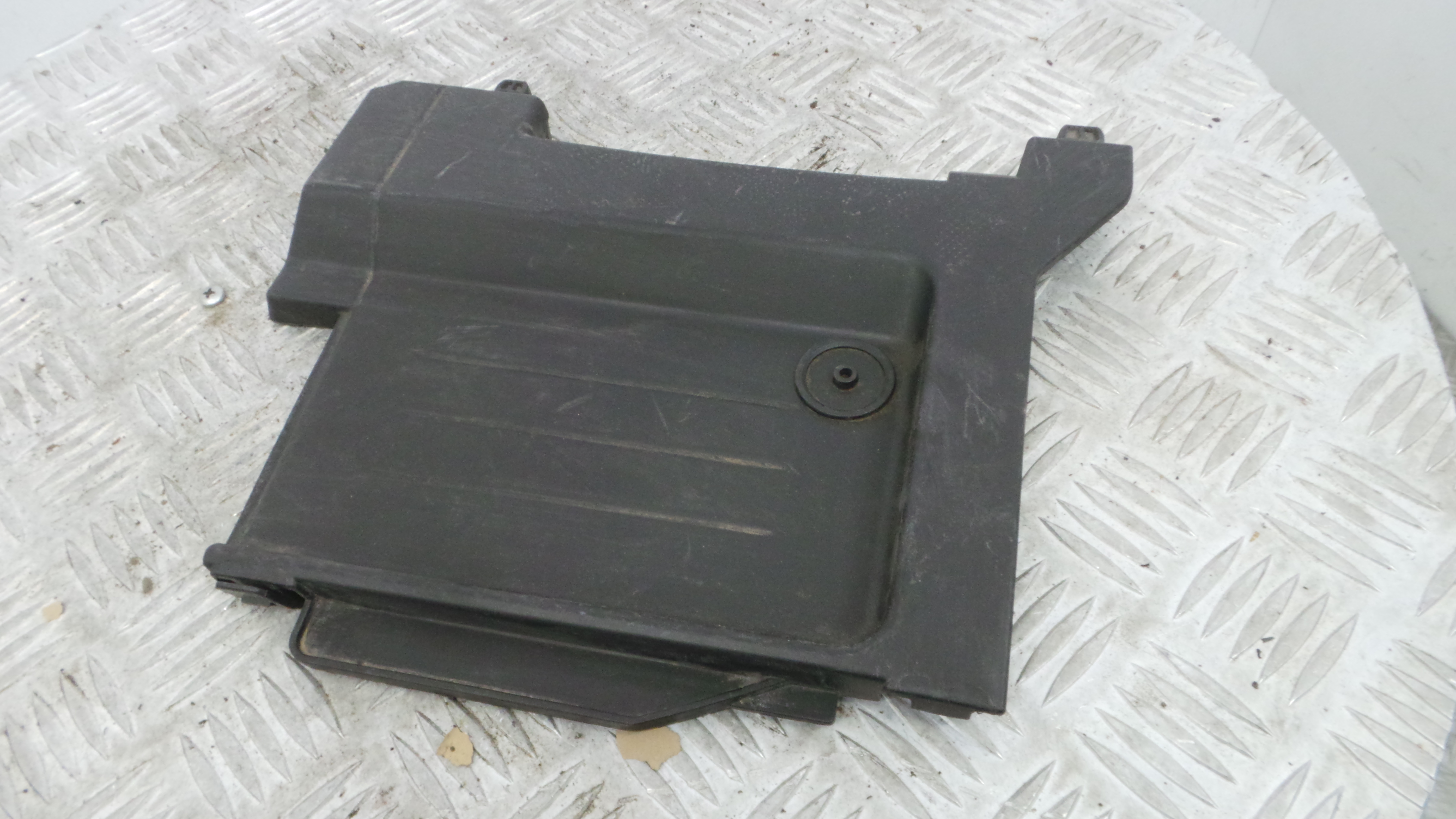 Tampa da Bateria 8200448021 - RENAULT CLIO III (BR0/1, CR0/1)-37095932 Tampa da Bateria 8200448021 - RENAULT CLIO III (BR0/1, CR0/1)-37095932