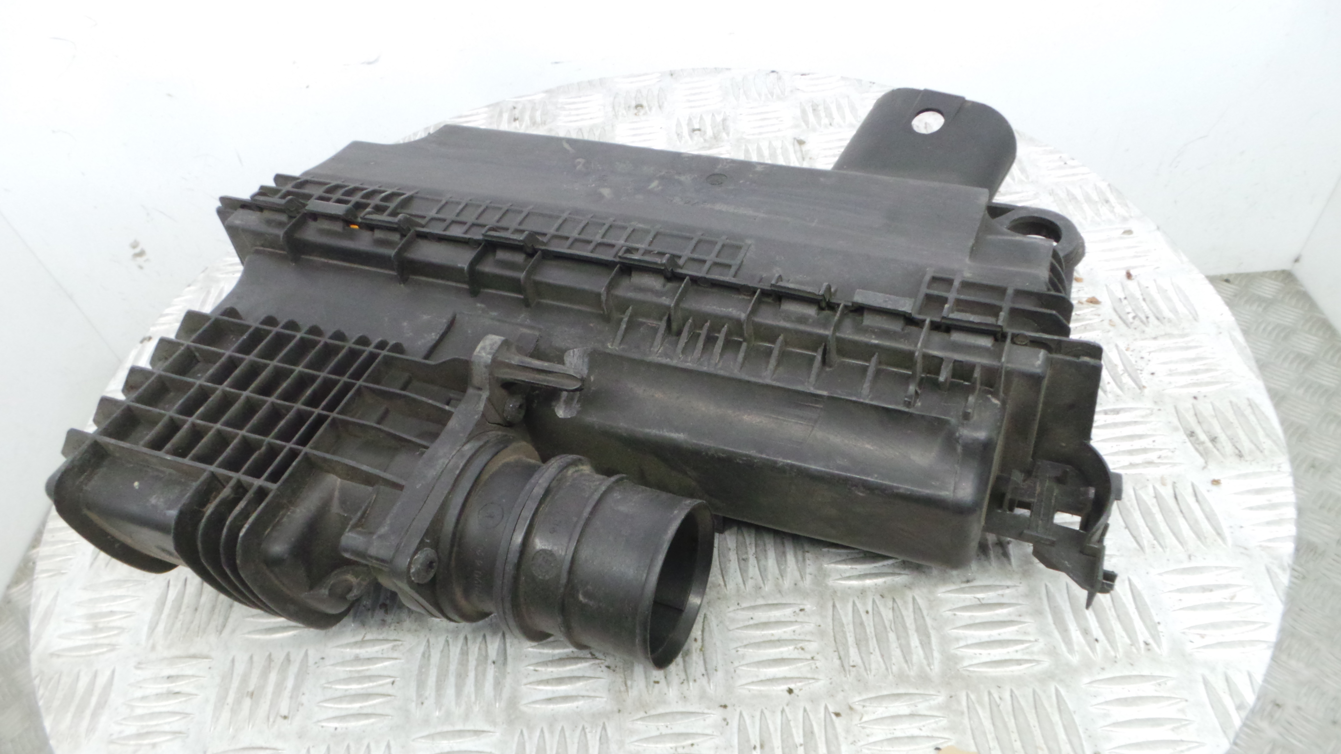 Caixa Filtro de Ar  8200025236 - RENAULT KANGOO (KC0/1_)-37096081