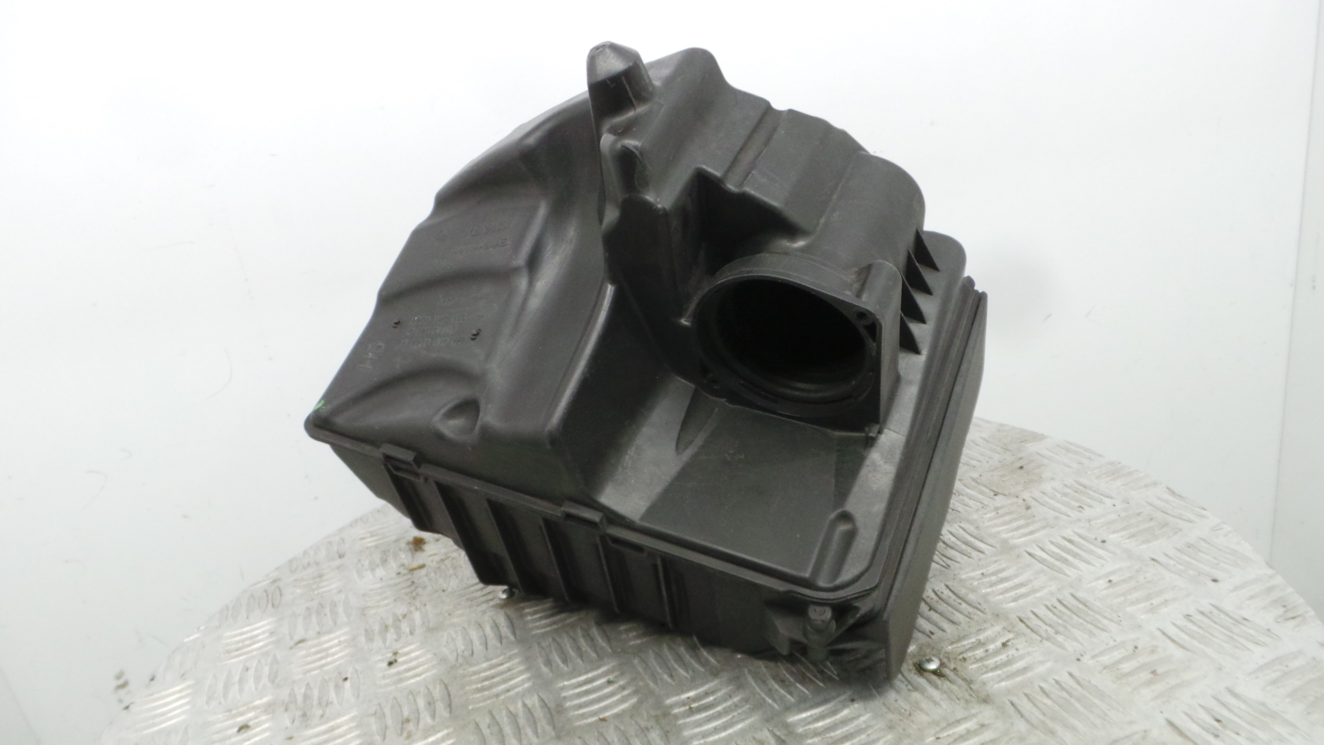 Caixa Filtro de Ar  8200947663A - RENAULT MEGANE III Hatchback (BZ0/1_, B3_)-37096085