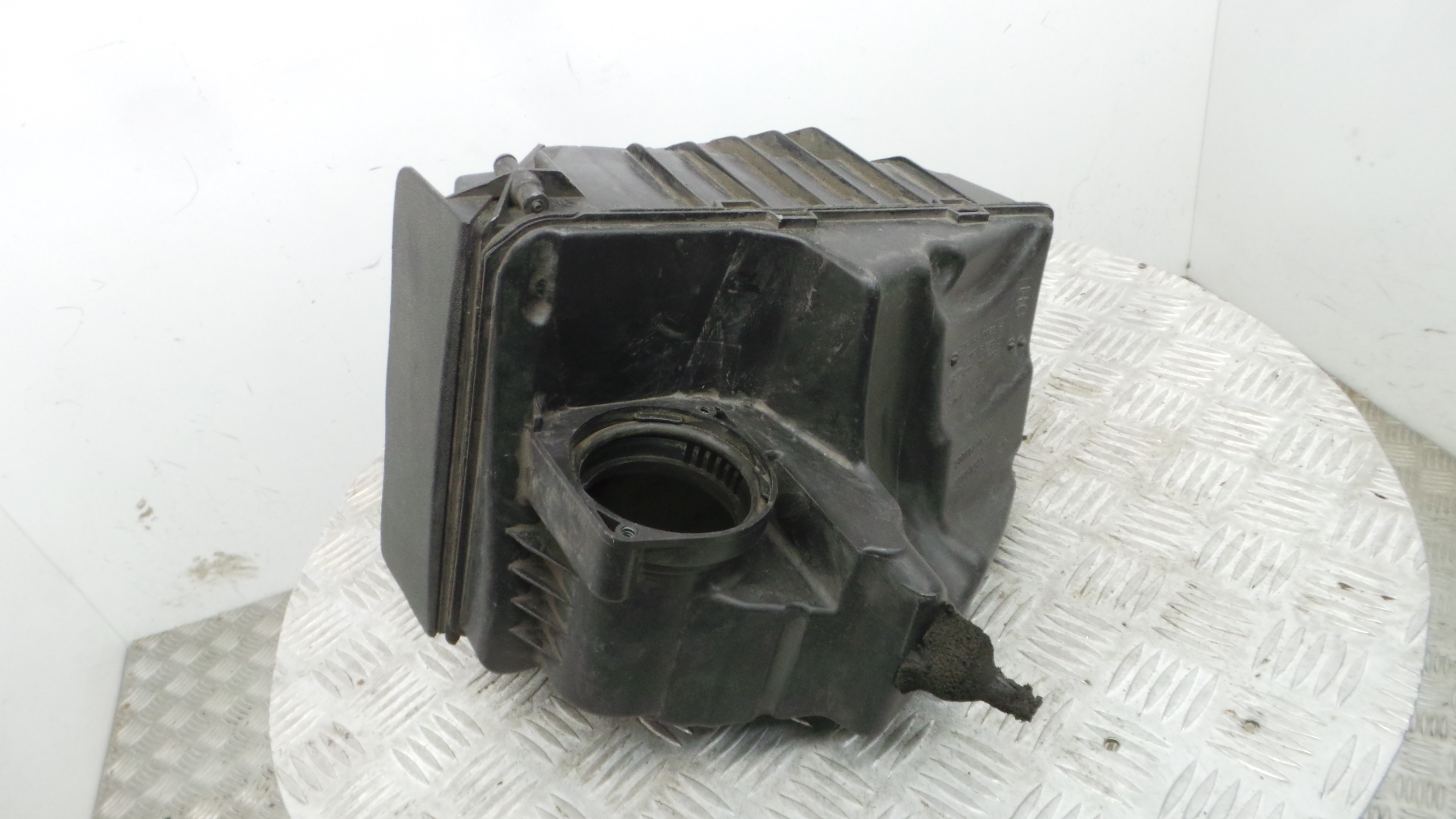 Caixa Filtro de Ar  8200947663C - RENAULT MEGANE III Hatchback (BZ0/1_, B3_)-37101016