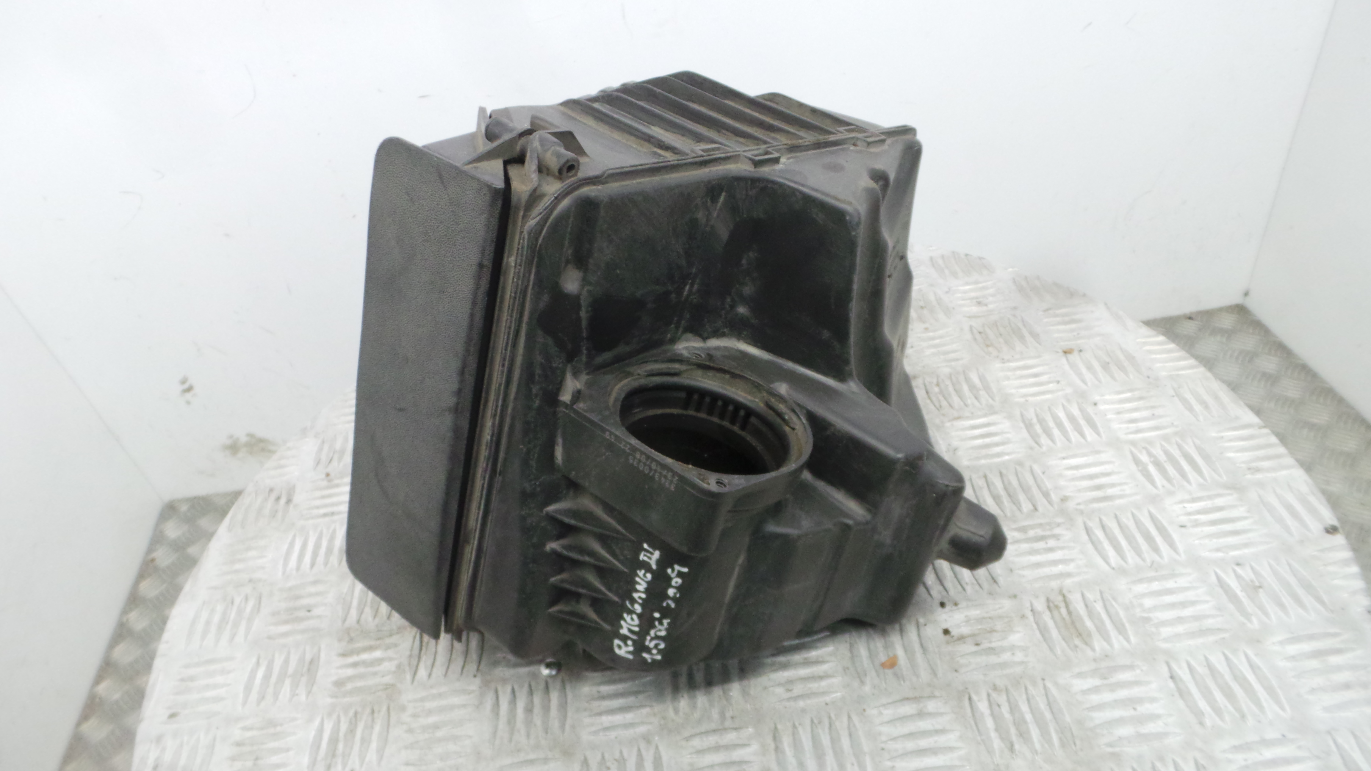 Caixa Filtro de Ar  8200947663 - RENAULT MEGANE III Hatchback (BZ0/1_, B3_)-37101022
