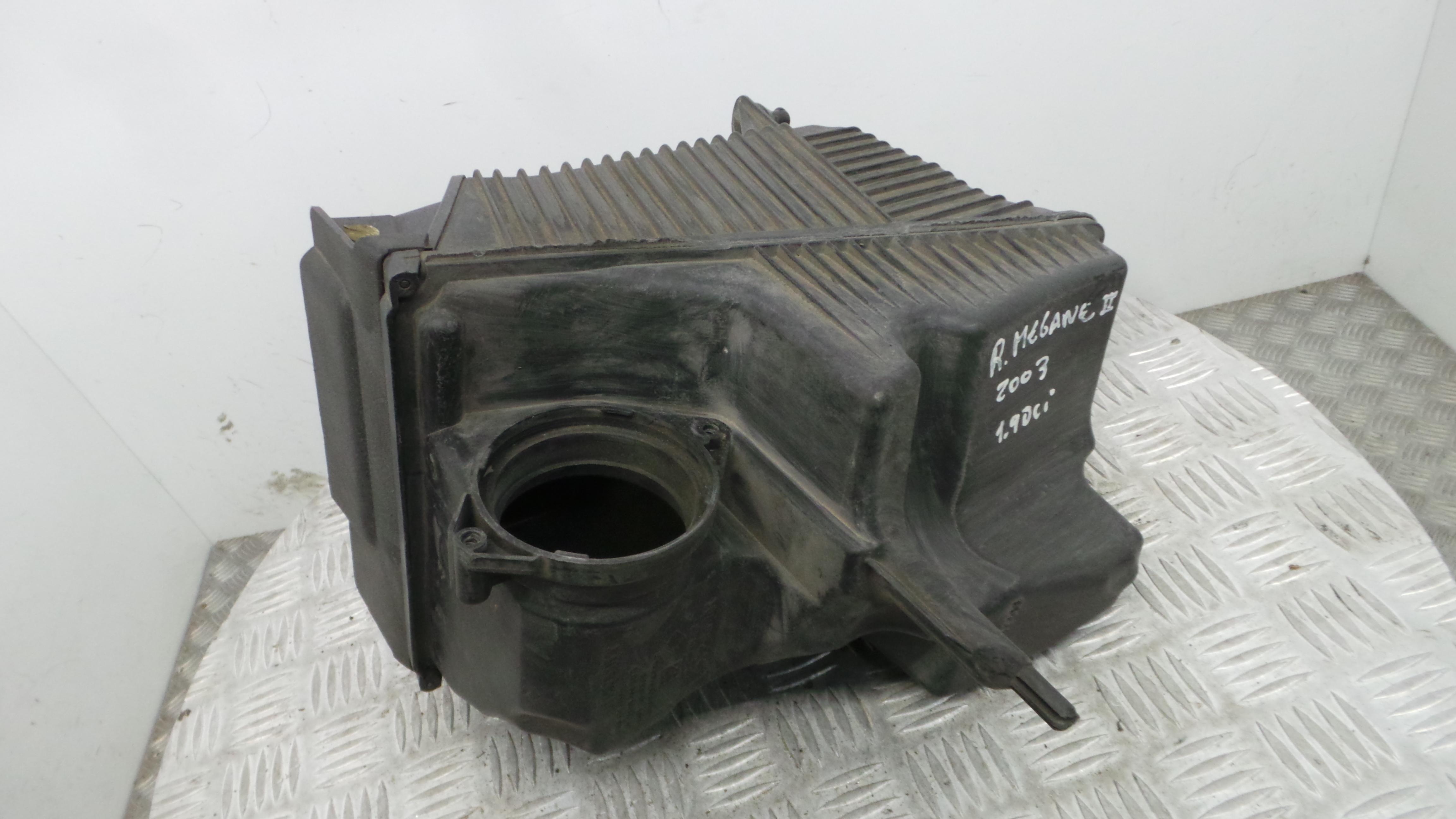 Caixa Filtro de Ar  8200261780A - RENAULT MEGANE II (BM0/1_, CM0/1_)-37101091