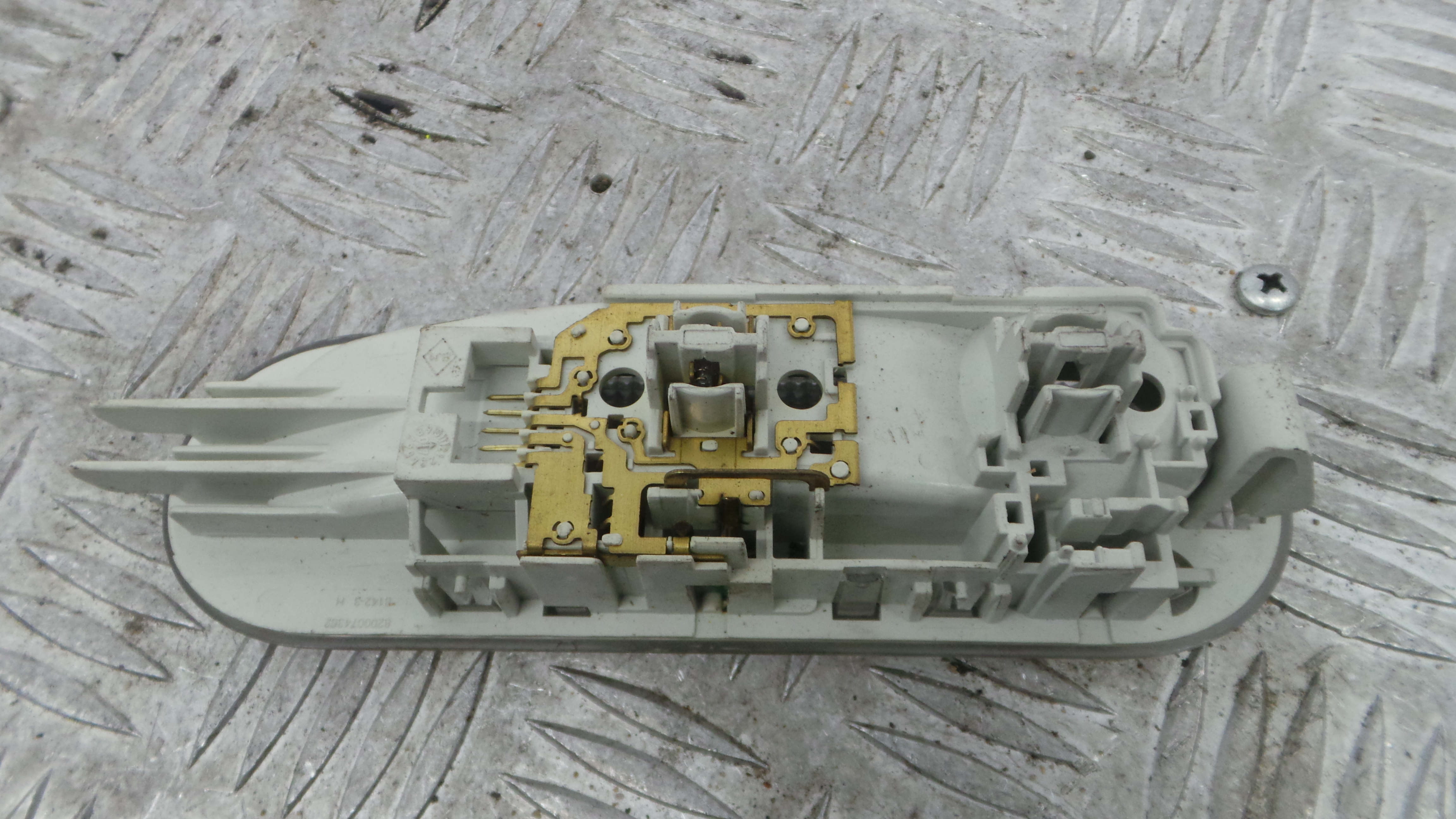 Plafonier Teto 8200074362 - RENAULT CLIO III (BR0/1, CR0/1)-37101655