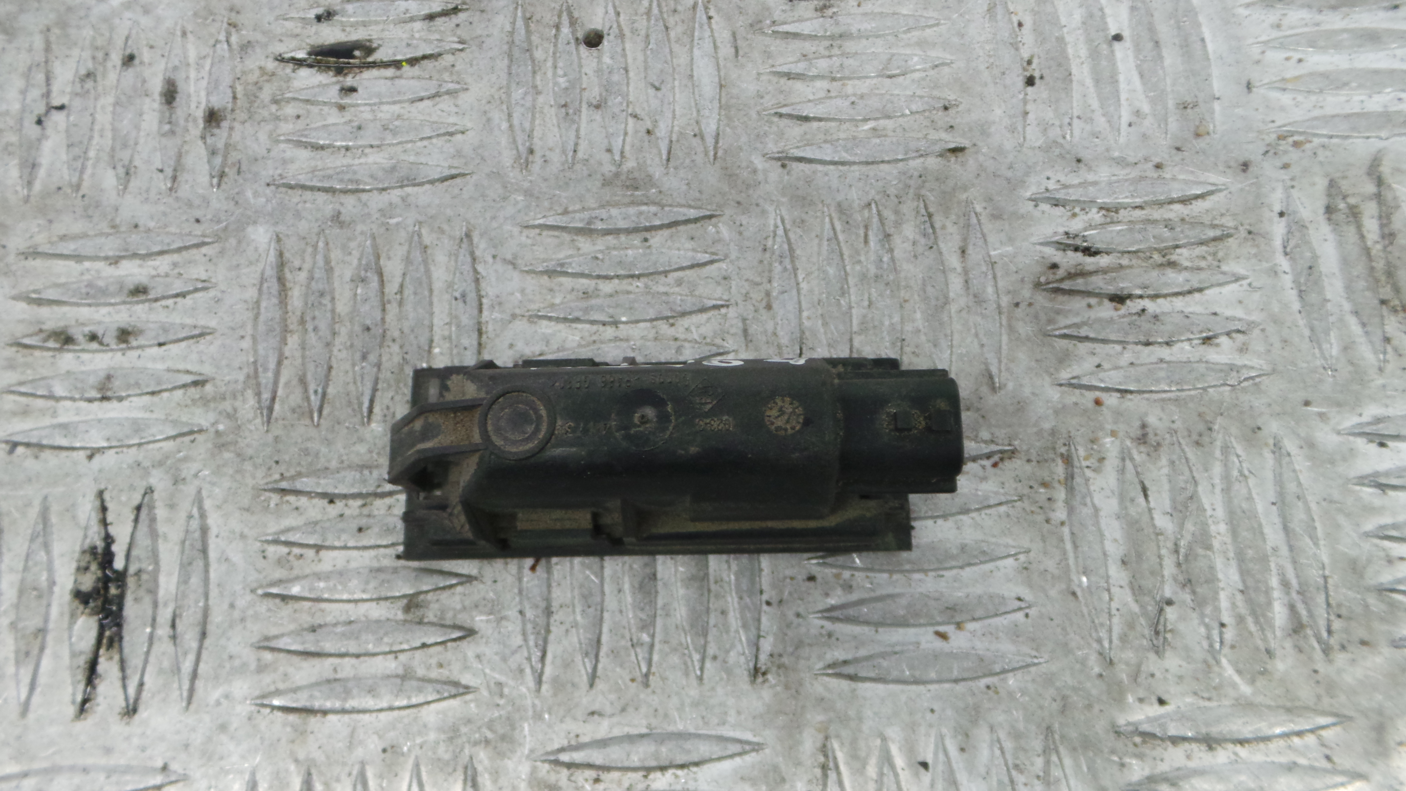 Luz de Matricula 8200480127 - RENAULT CLIO IV (BH_)-37102373