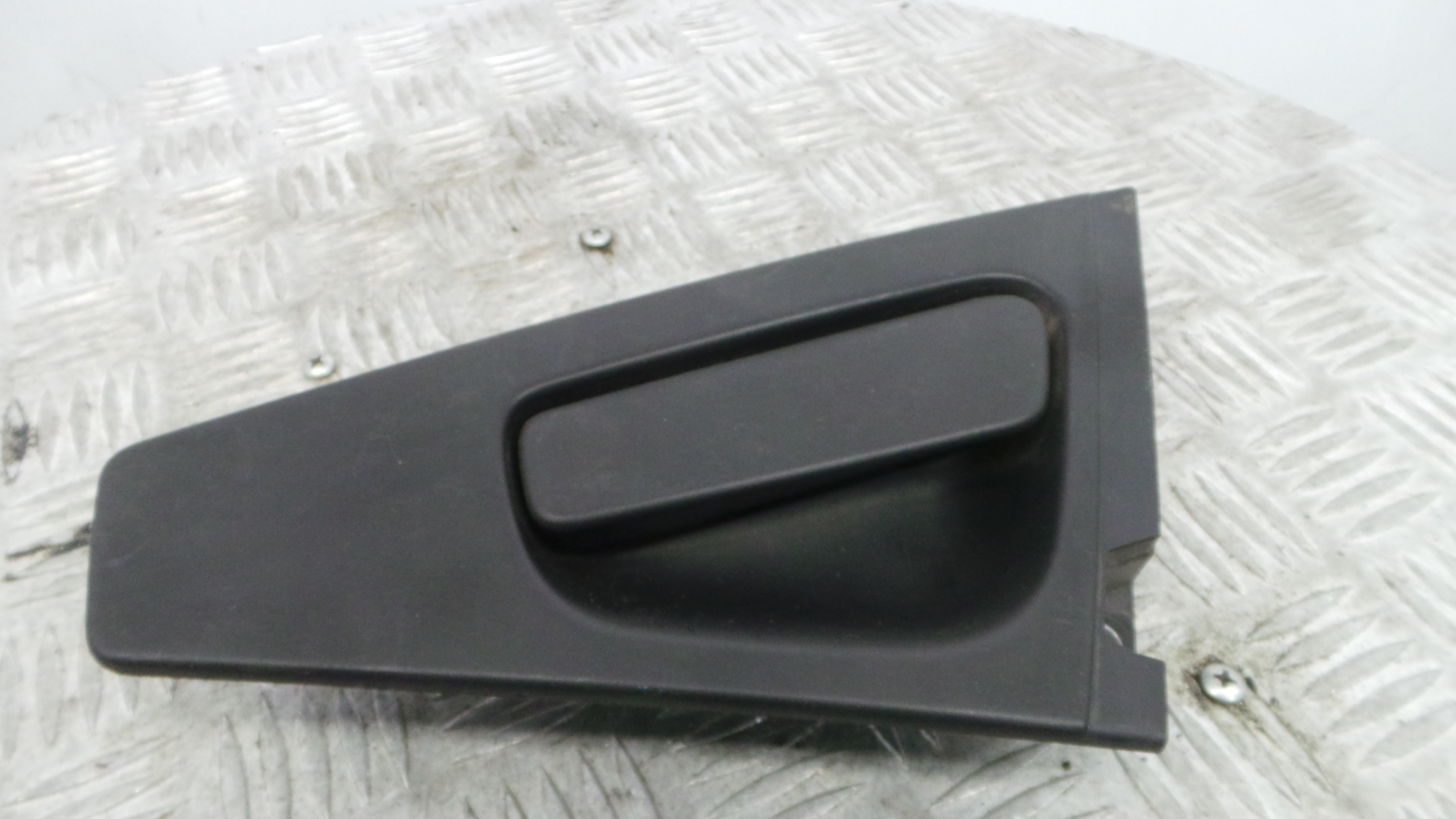 Puxador Exterior Trás Direita   806064967R - RENAULT CLIO IV Caixa/Combi (KH_)-37138916 Puxador Exterior Trás Direita   806064967R - RENAULT CLIO IV Caixa/Combi (KH_)-37138916