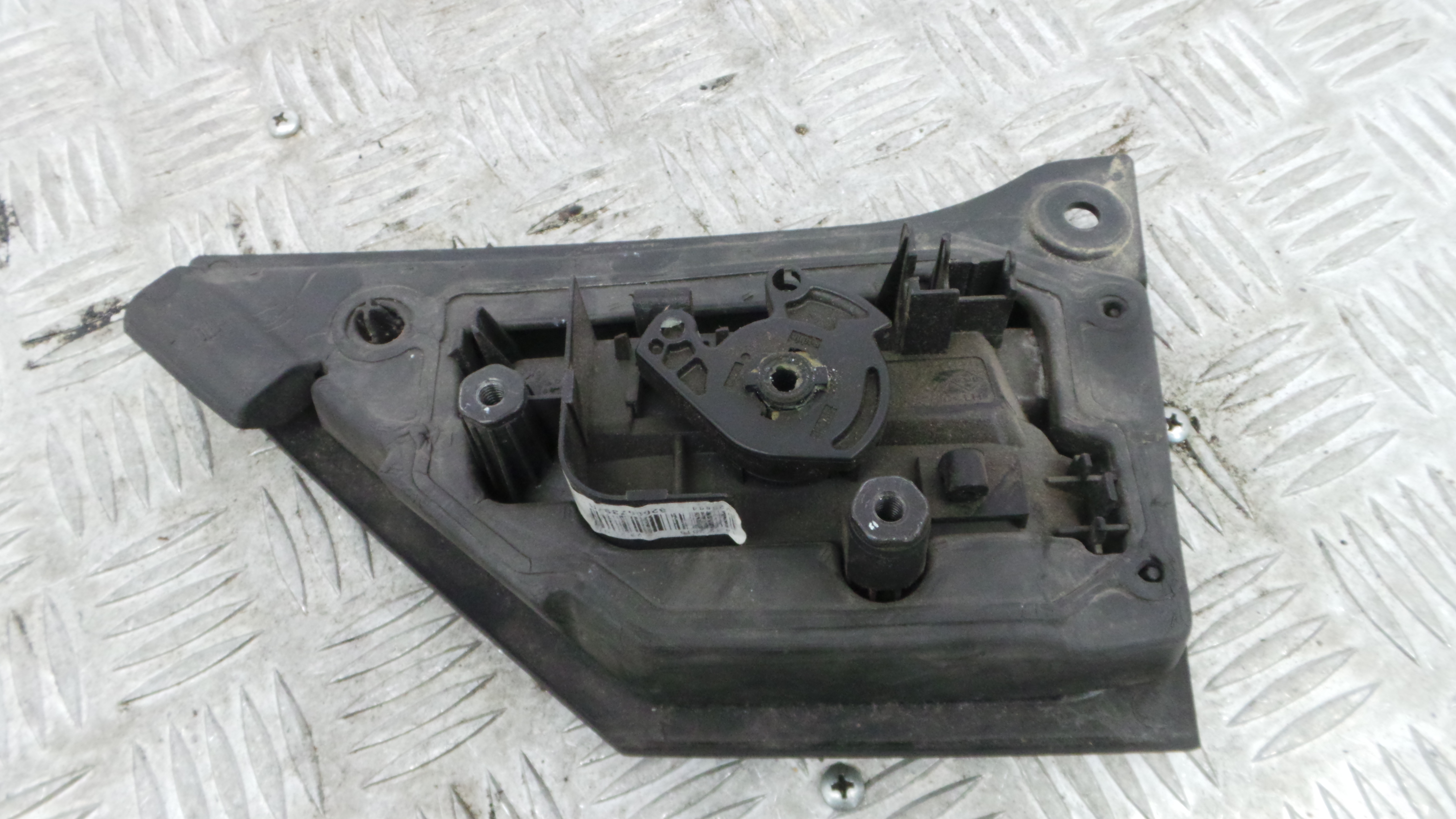 Puxador Exterior Trás esquerdo 826067397R - RENAULT TWINGO III (BCM_, BCA_)-37138934