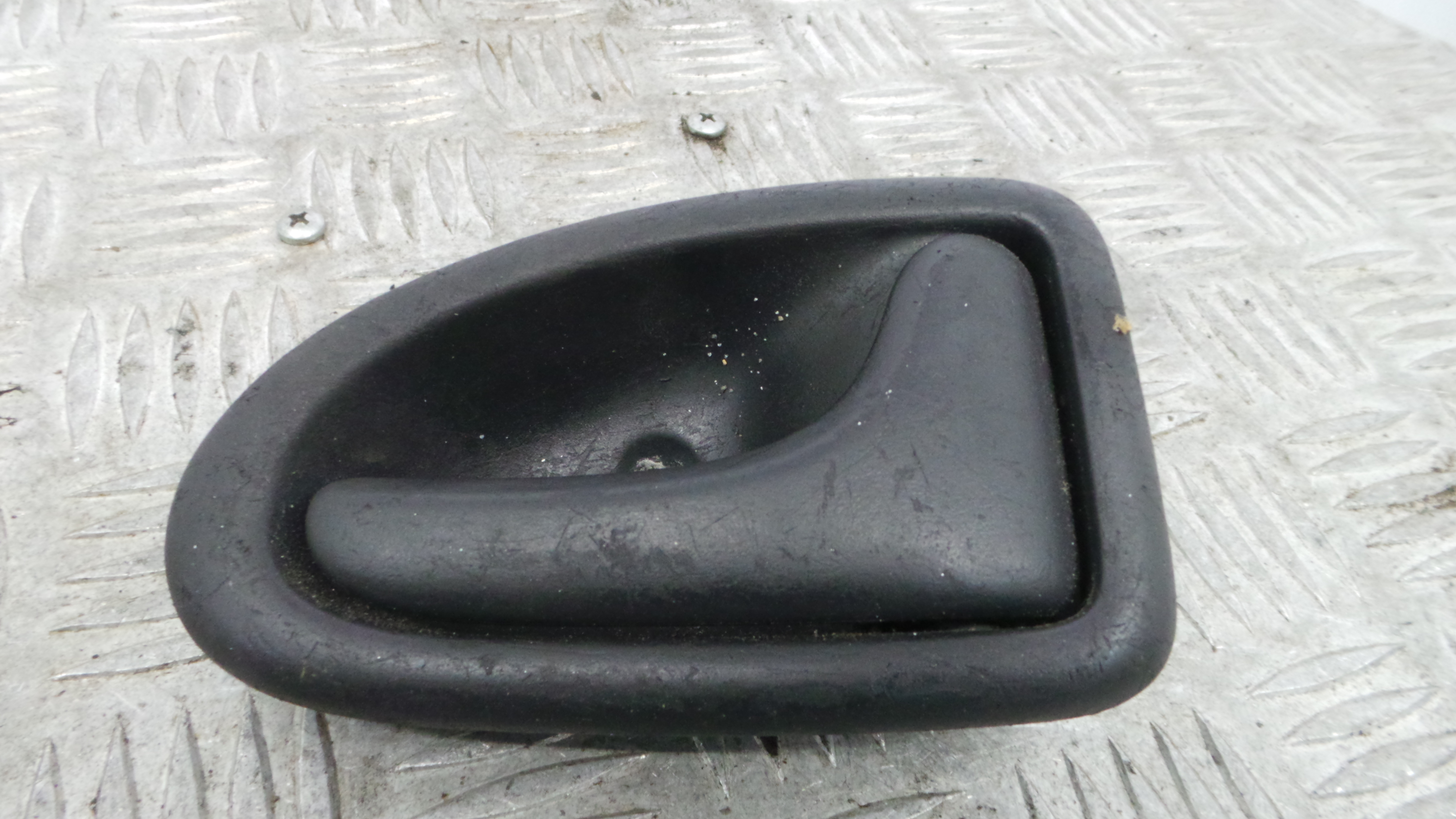 Puxador Interior Frente Direita 8200028995 - RENAULT MEGANE I (BA0/1_)-37138940