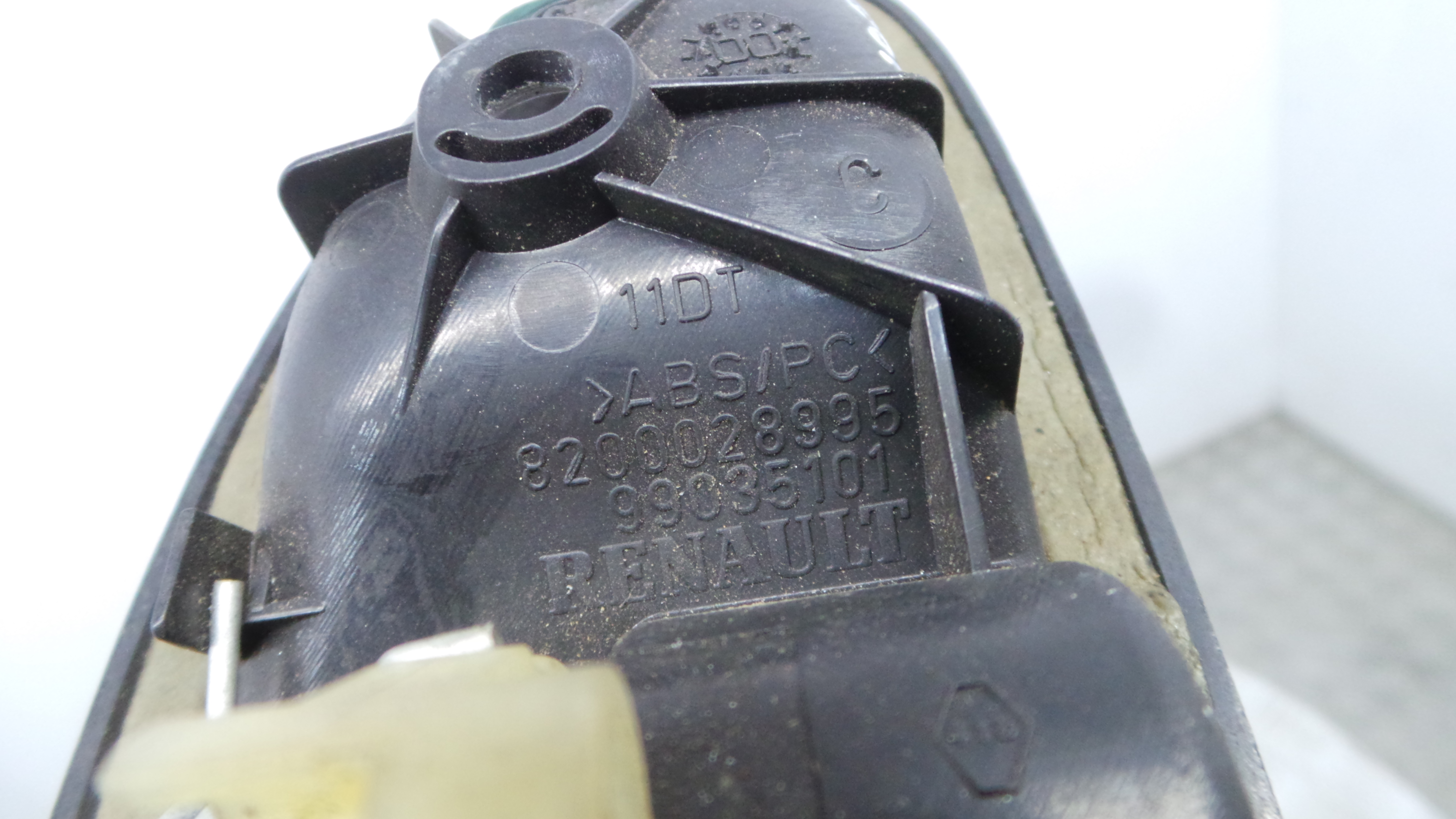 Puxador Interior Frente Direita 8200028995 - RENAULT MEGANE I (BA0/1_)-37138940