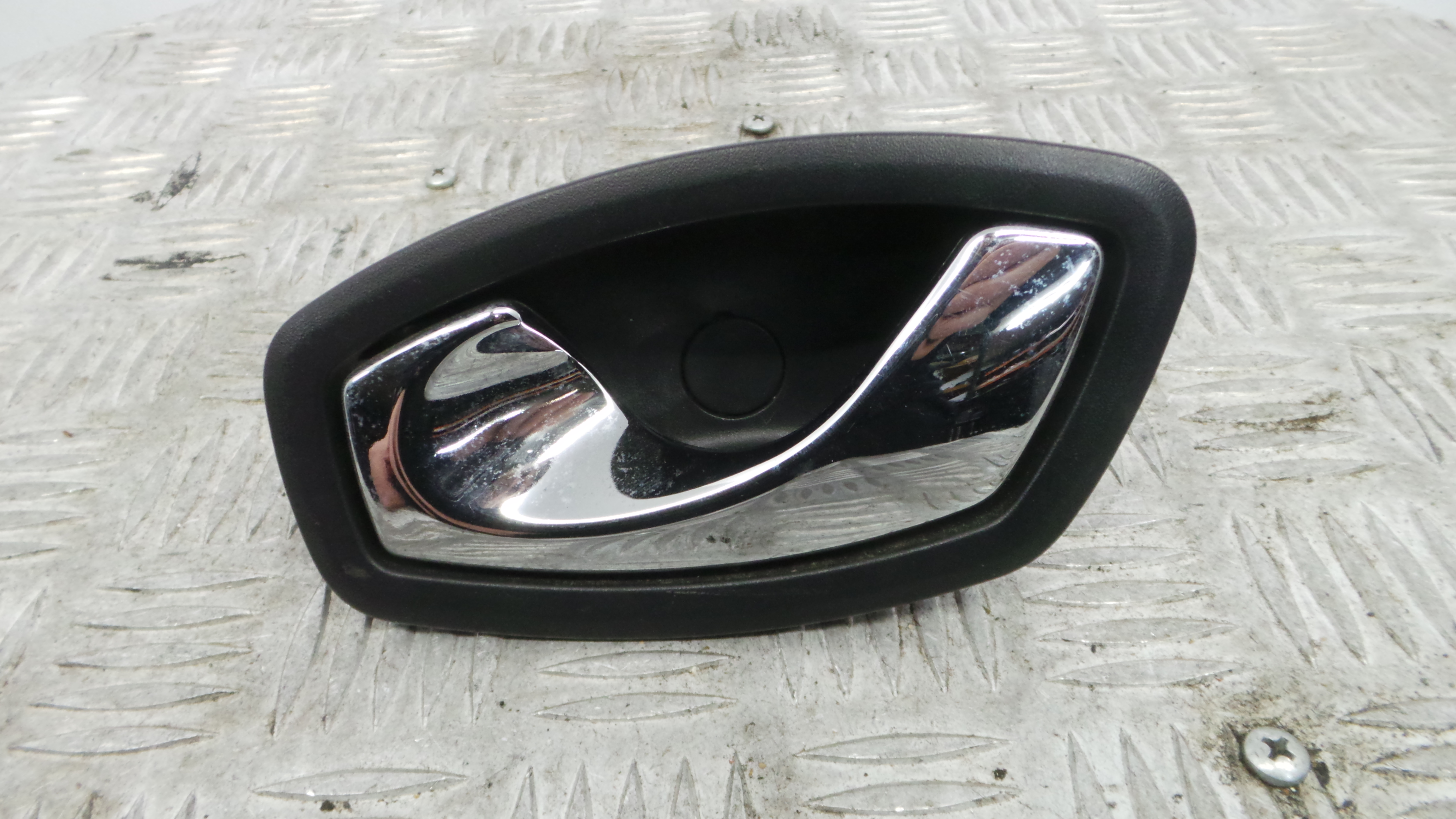 Puxador Interior Frente Esquerdo 826730001R - RENAULT MEGANE III Hatchback (BZ0/1_, B3_)-37138952 Puxador Interior Frente Esquerdo 826730001R - RENAULT MEGANE III Hatchback (BZ0/1_, B3_)-37138952