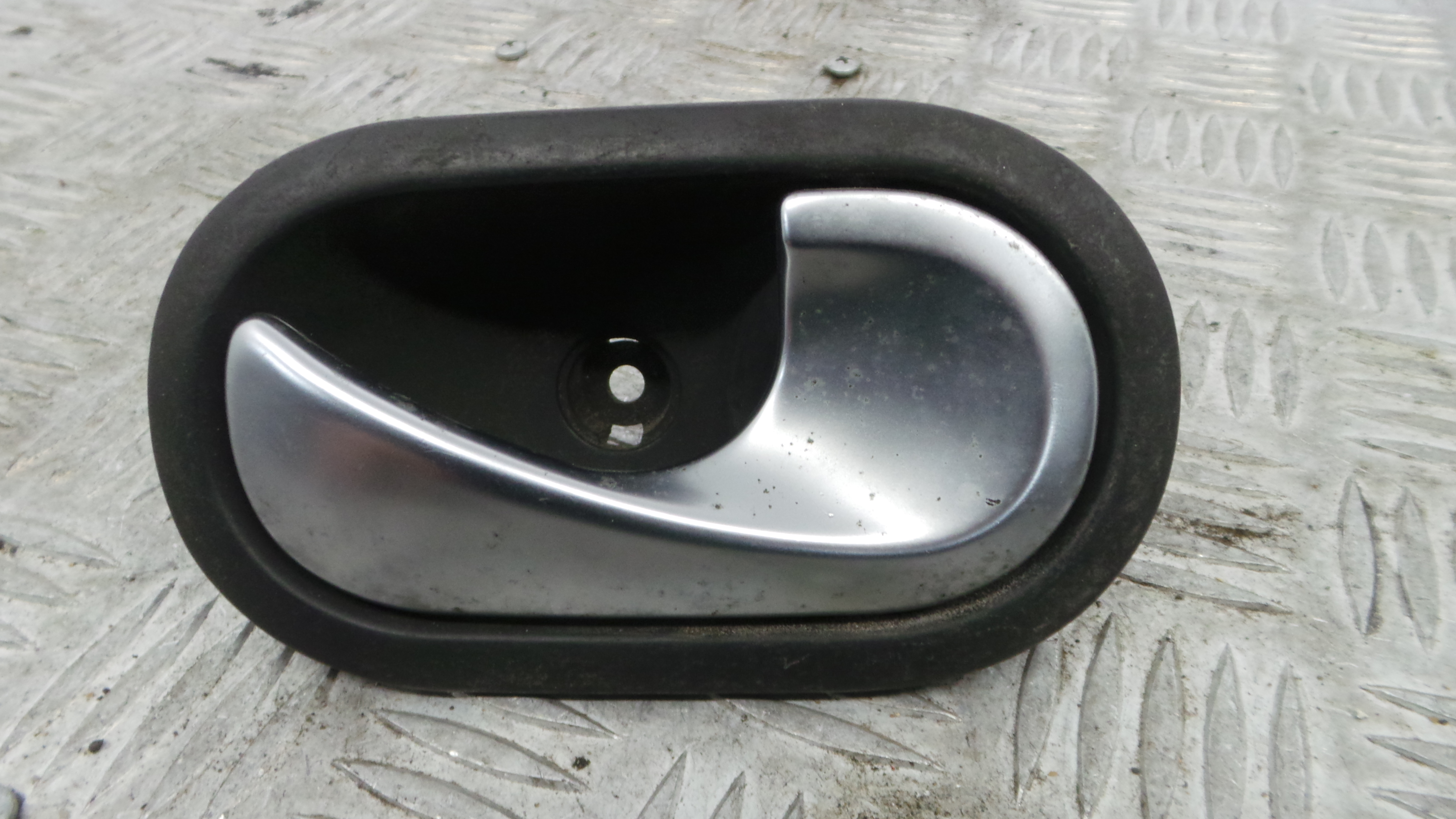 Puxador Interior Frente Direita 8200028486 - RENAULT MEGANE II (BM0/1_, CM0/1_)-37138961