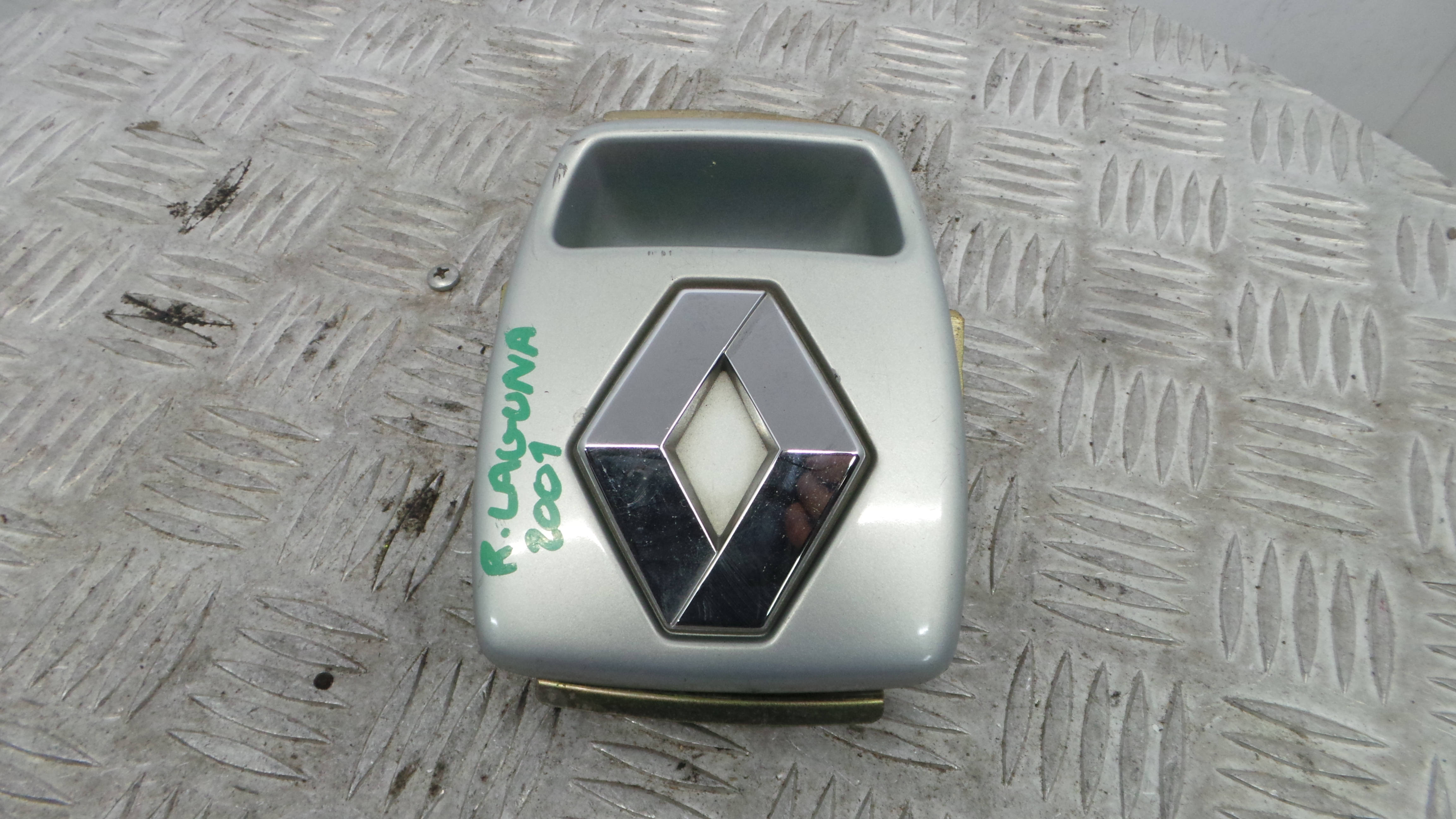 Puxador Exterior da Tampa da Mala 820000901 - RENAULT LAGUNA II (BG0/1_)-37139233