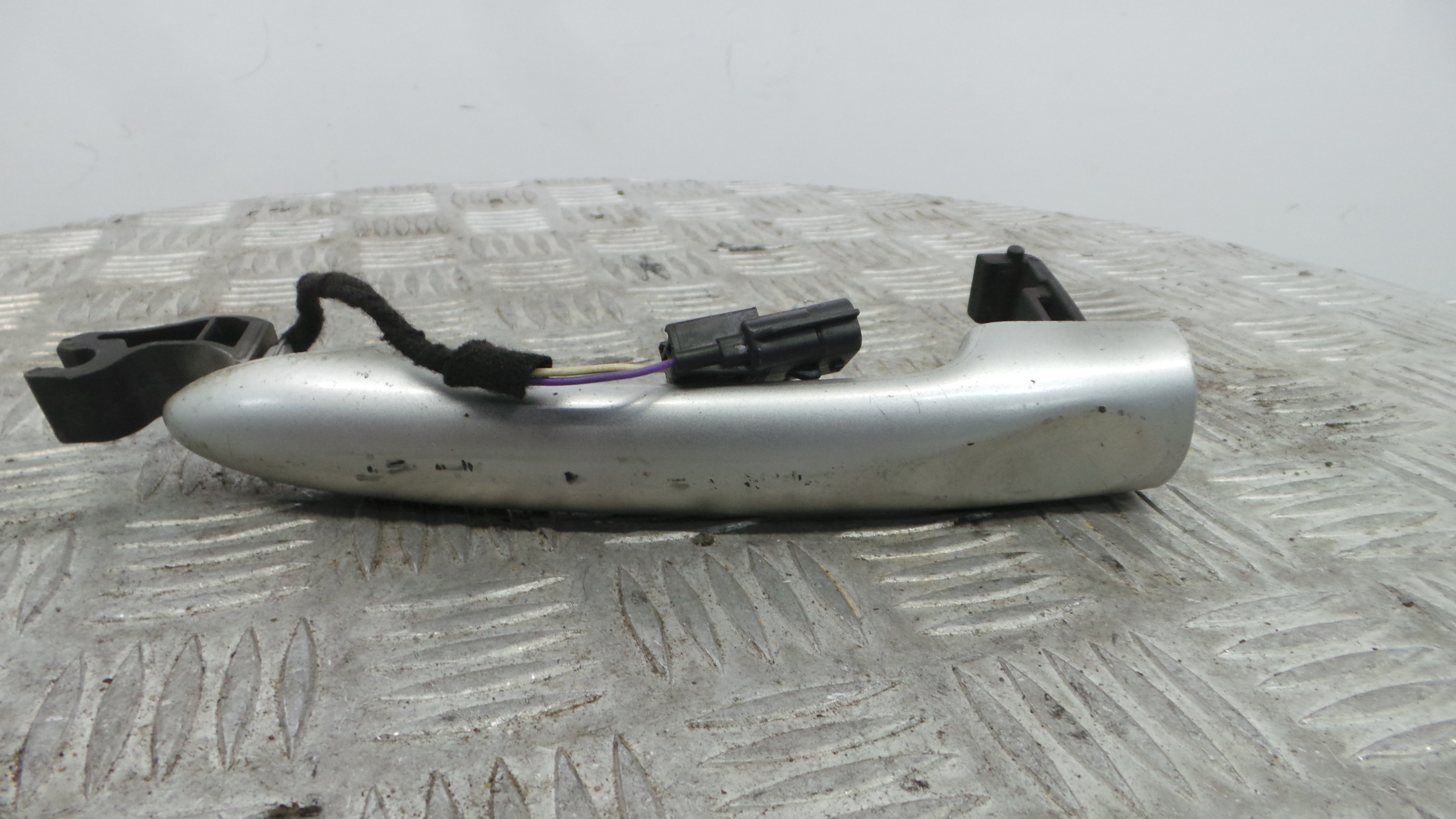 Puxador Exterior Frente Direita  806428816R - RENAULT MEGANE III Hatchback (BZ0/1_, B3_)-37139584