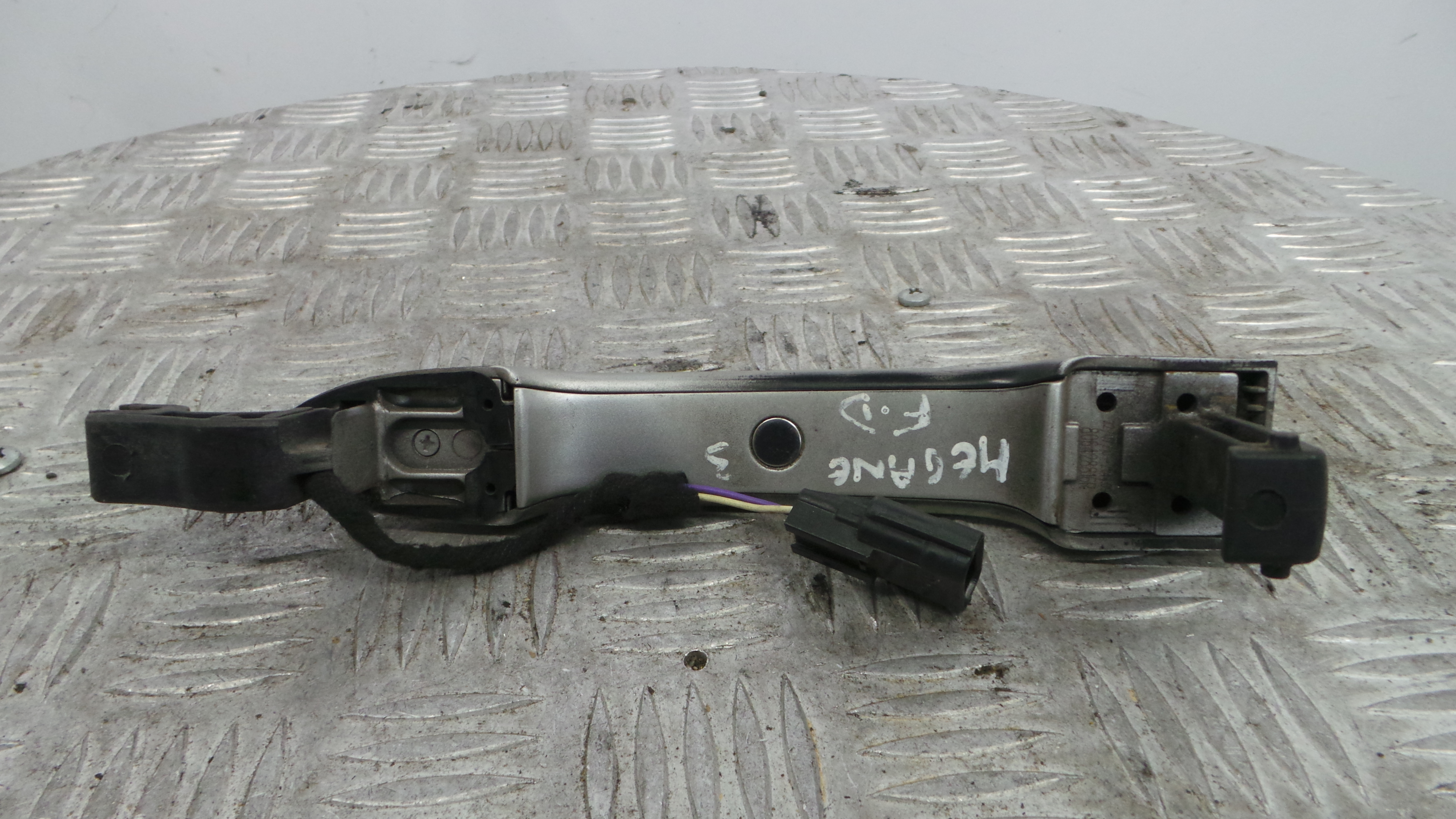 Puxador Exterior Frente Direita  806428816R - RENAULT MEGANE III Hatchback (BZ0/1_, B3_)-37139584