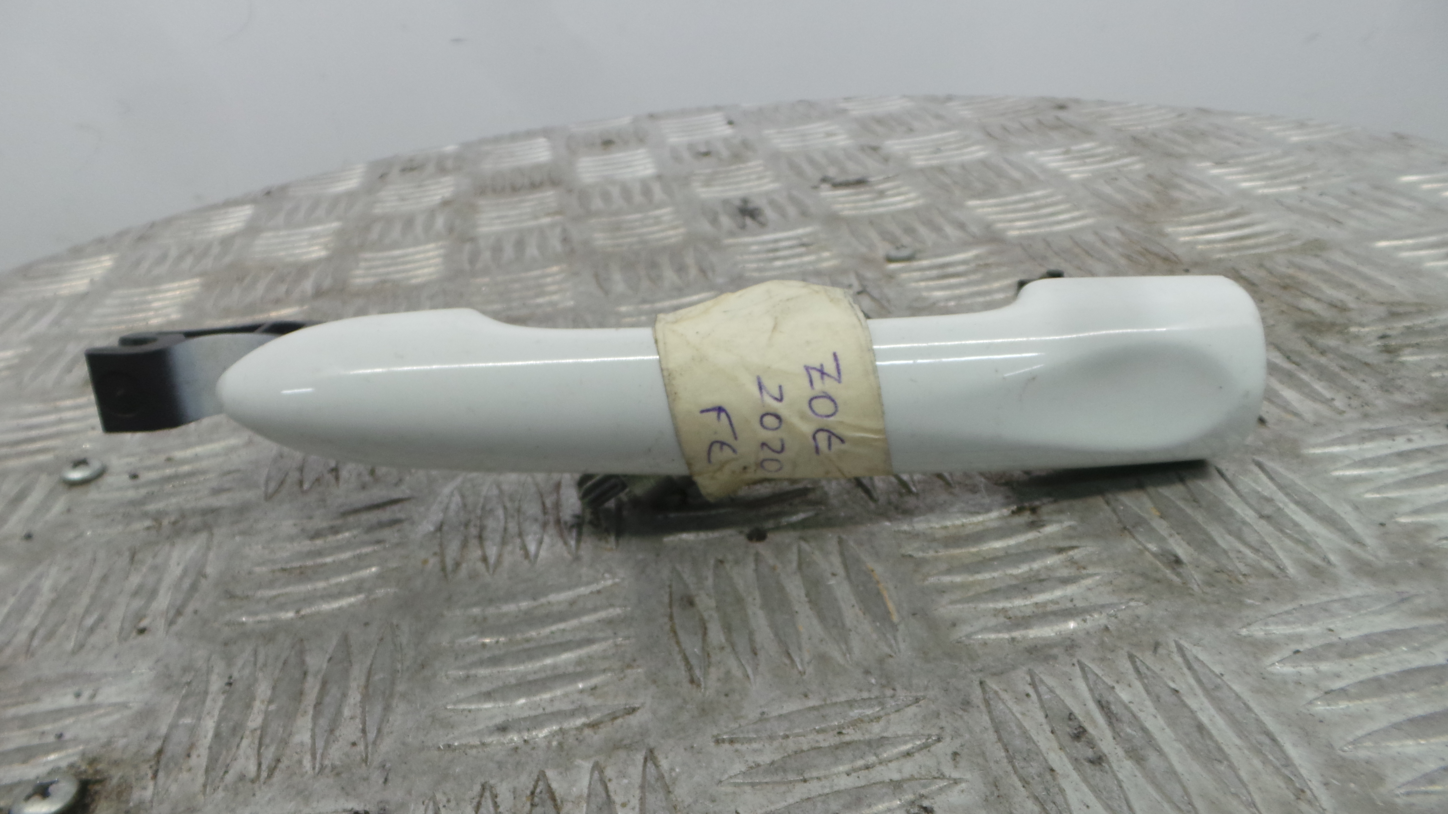 Puxador Exterior Frente Esquerdo 806070009R - RENAULT ZOE (BFM_)-37139590