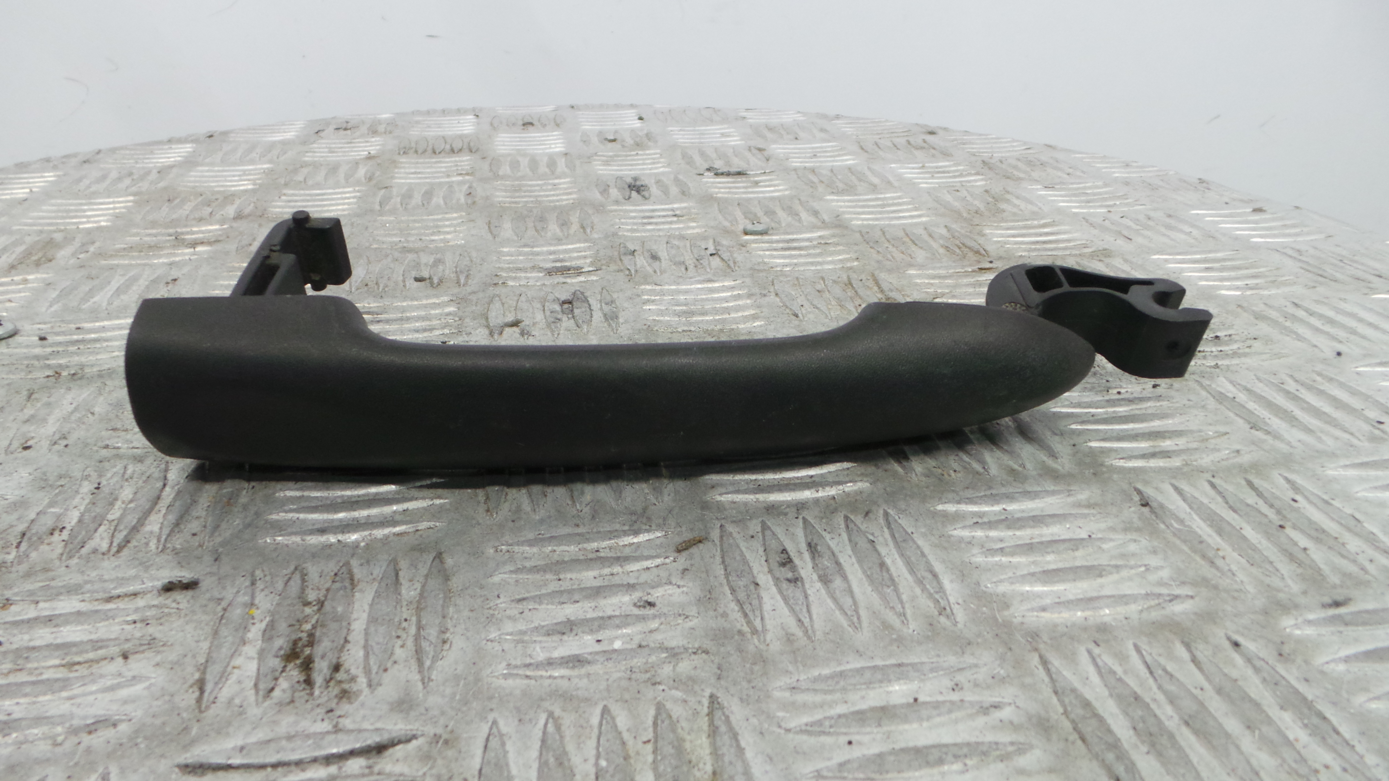 Puxador Exterior Frente Direita  806070076R - RENAULT MEGANE III Hatchback (BZ0/1_, B3_)-37139608