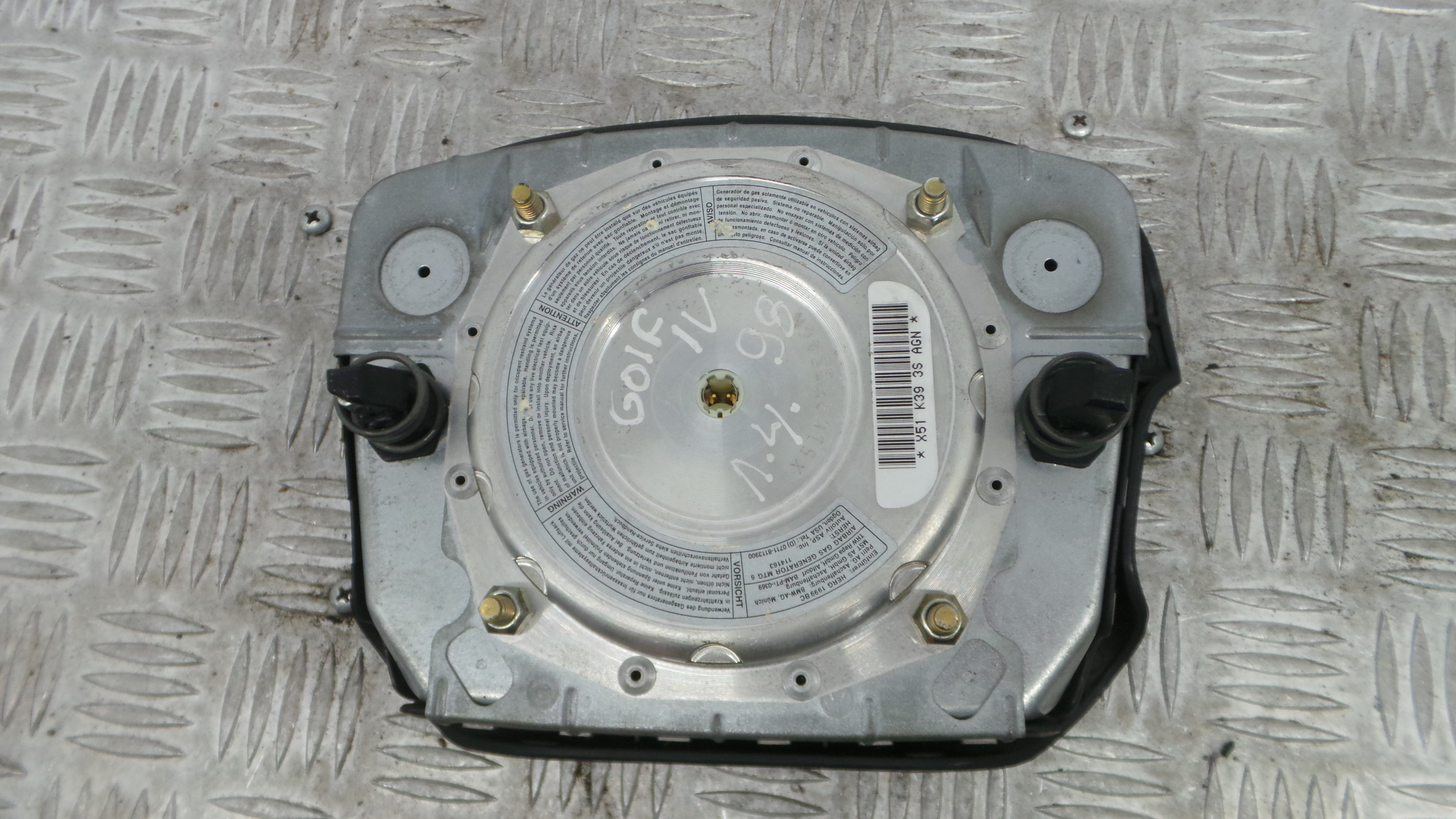 Airbag Volante 3B0880201AH - VW GOLF IV (1J1), GOLF Mk IV (1J1)-37633447