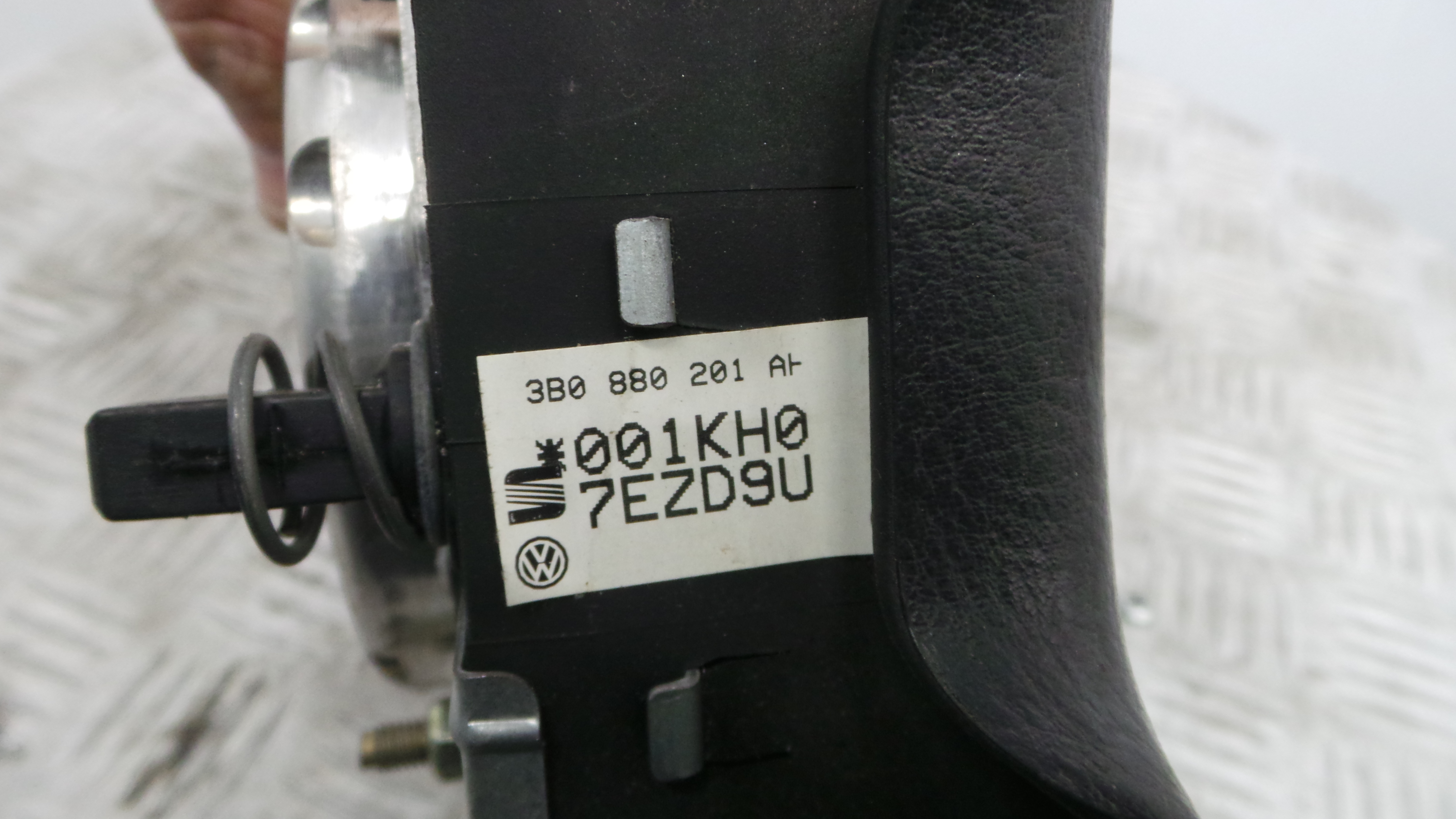 Airbag Volante 3B0880201AH - VW GOLF IV (1J1), GOLF Mk IV (1J1)-37633486