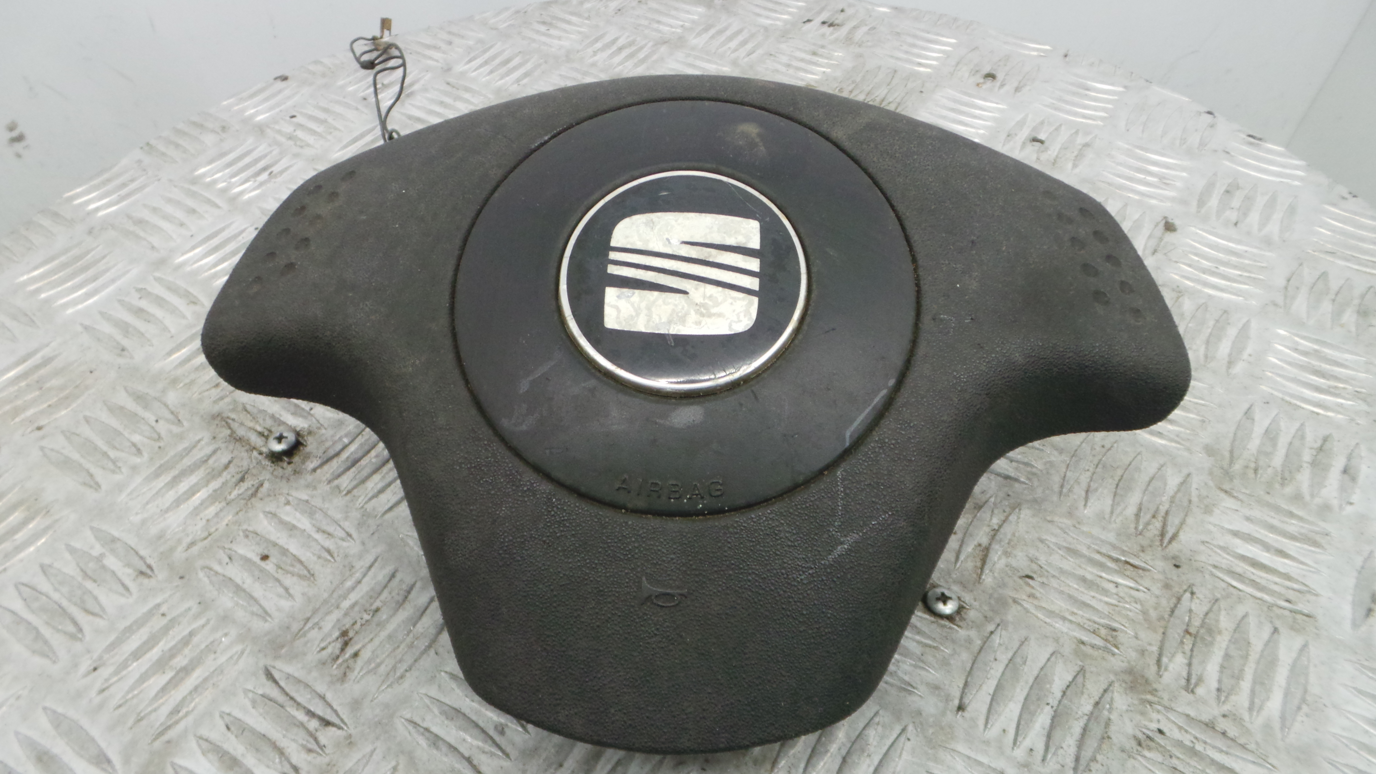 Airbag Volante 6L0880201D - SEAT IBIZA III (6L1), IBIZA Mk III (6L1)-37641644 Airbag Volante 6L0880201D - SEAT IBIZA III (6L1), IBIZA Mk III (6L1)-37641644