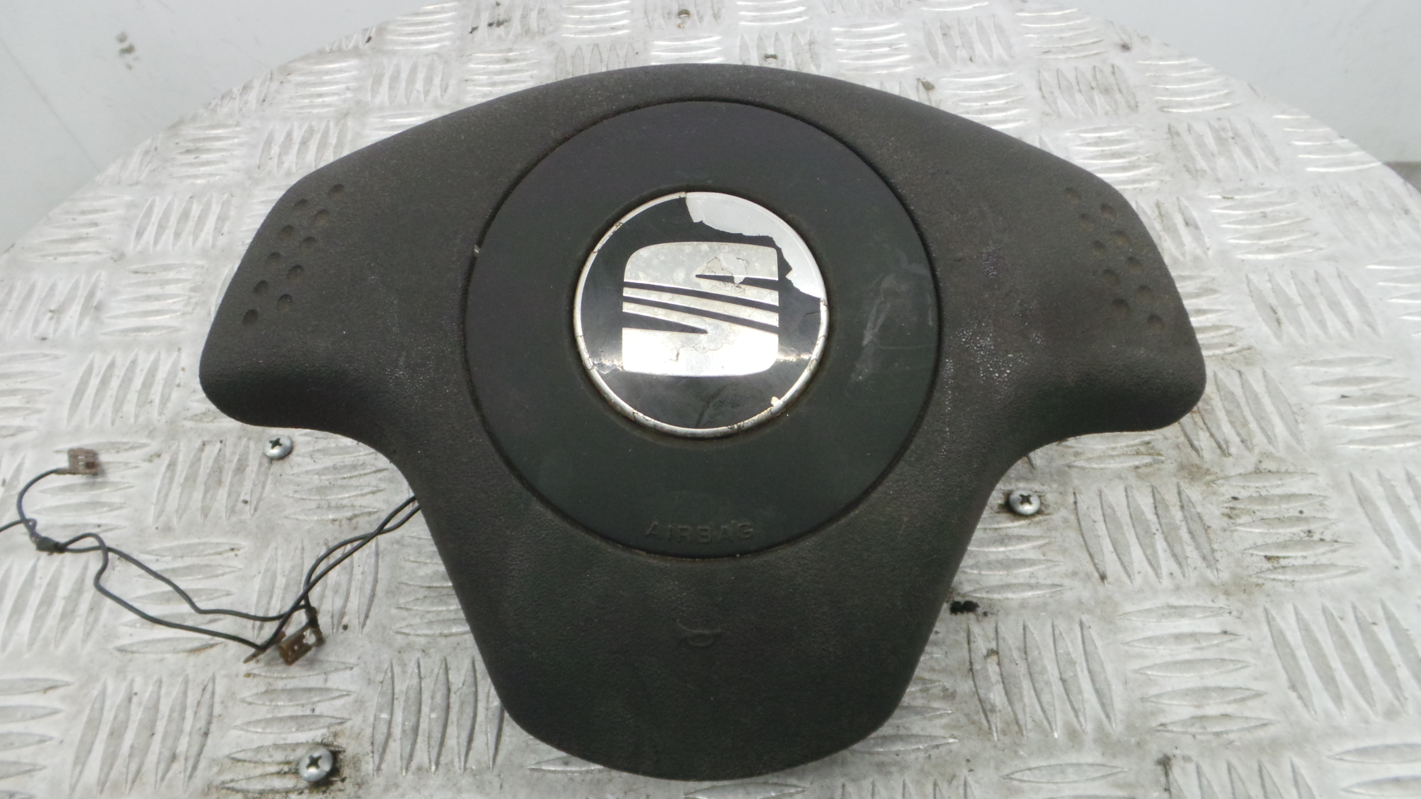 Airbag Volante 6L0880201D - SEAT IBIZA III (6L1), IBIZA Mk III (6L1)-37643316 Airbag Volante 6L0880201D - SEAT IBIZA III (6L1), IBIZA Mk III (6L1)-37643316