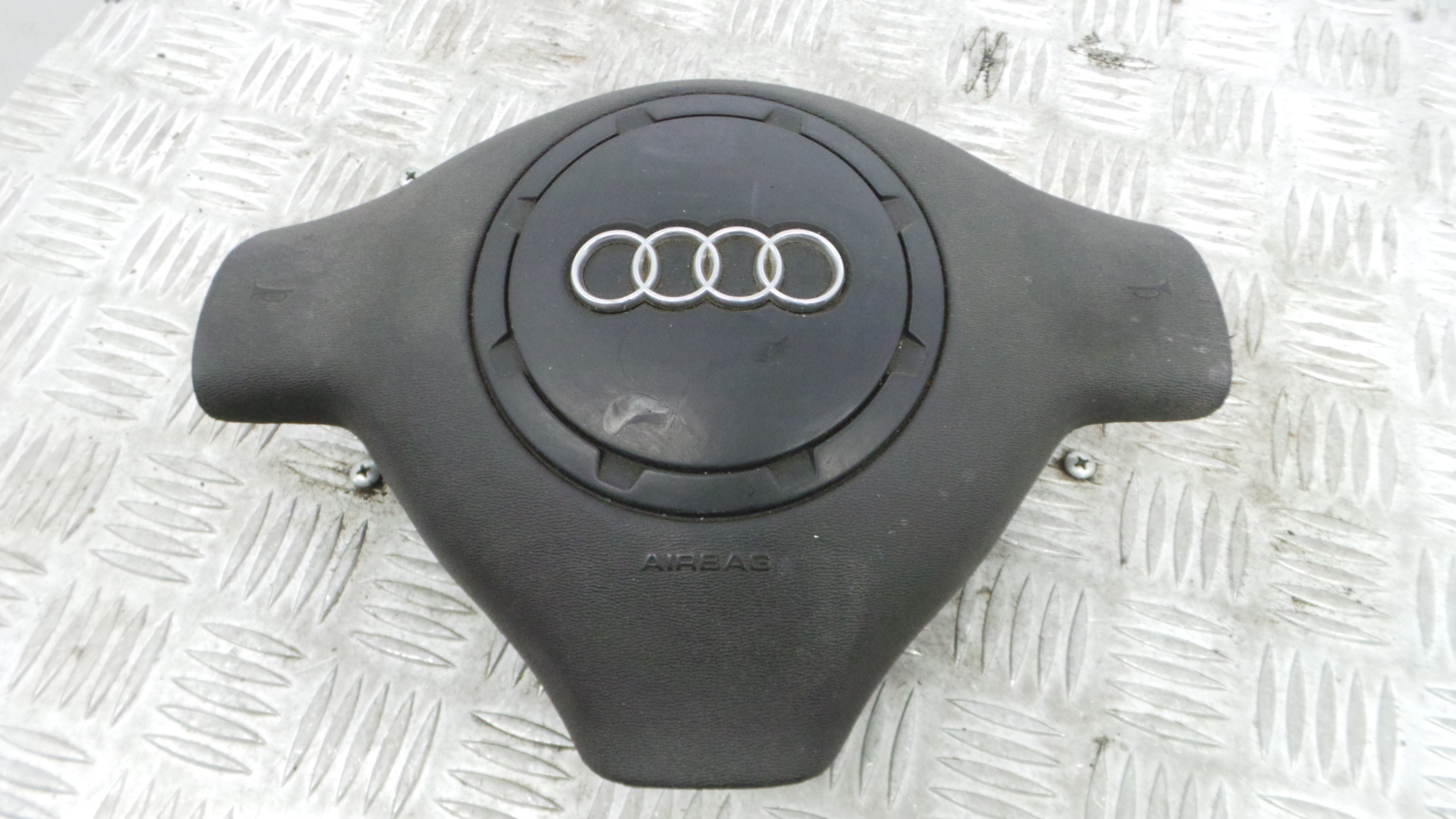 Airbag Volante 8L0880201J - AUDI A3 (8L1)-37650131 Airbag Volante 8L0880201J - AUDI A3 (8L1)-37650131