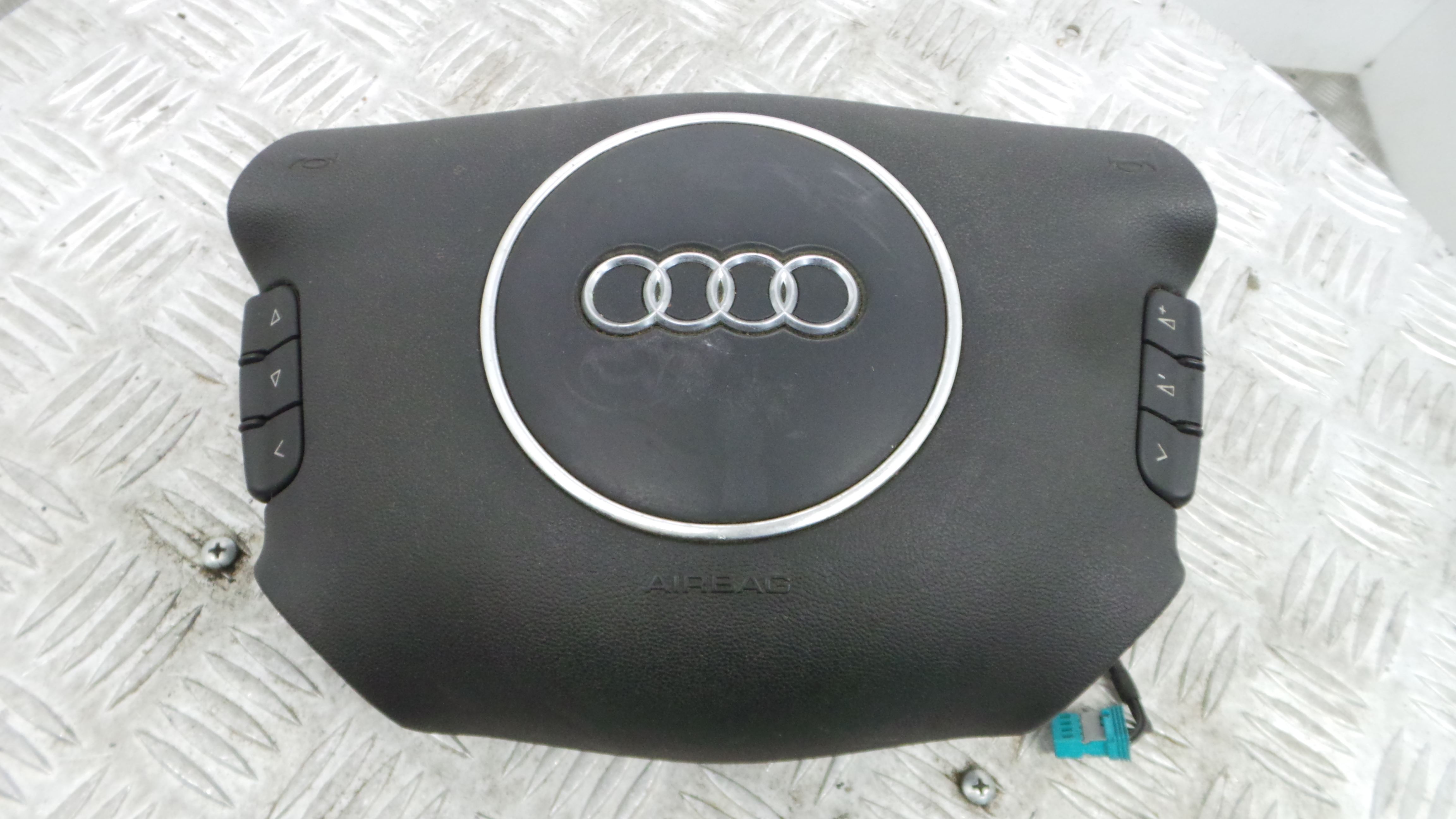 Airbag Volante 8E0880201AF - AUDI A4 B6 (8E2)-37650426 Airbag Volante 8E0880201AF - AUDI A4 B6 (8E2)-37650426