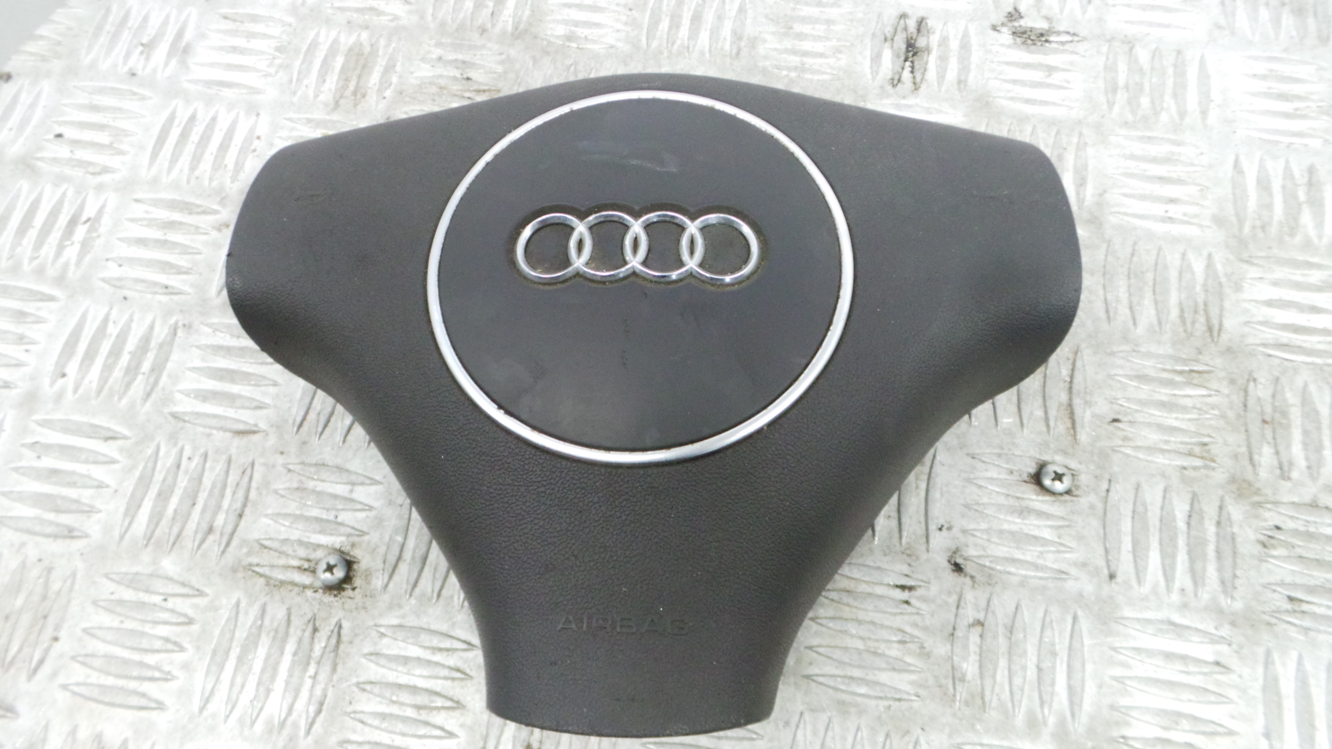 Airbag Volante 8E0880201S - AUDI A3 (8L1)-37650729 Airbag Volante 8E0880201S - AUDI A3 (8L1)-37650729