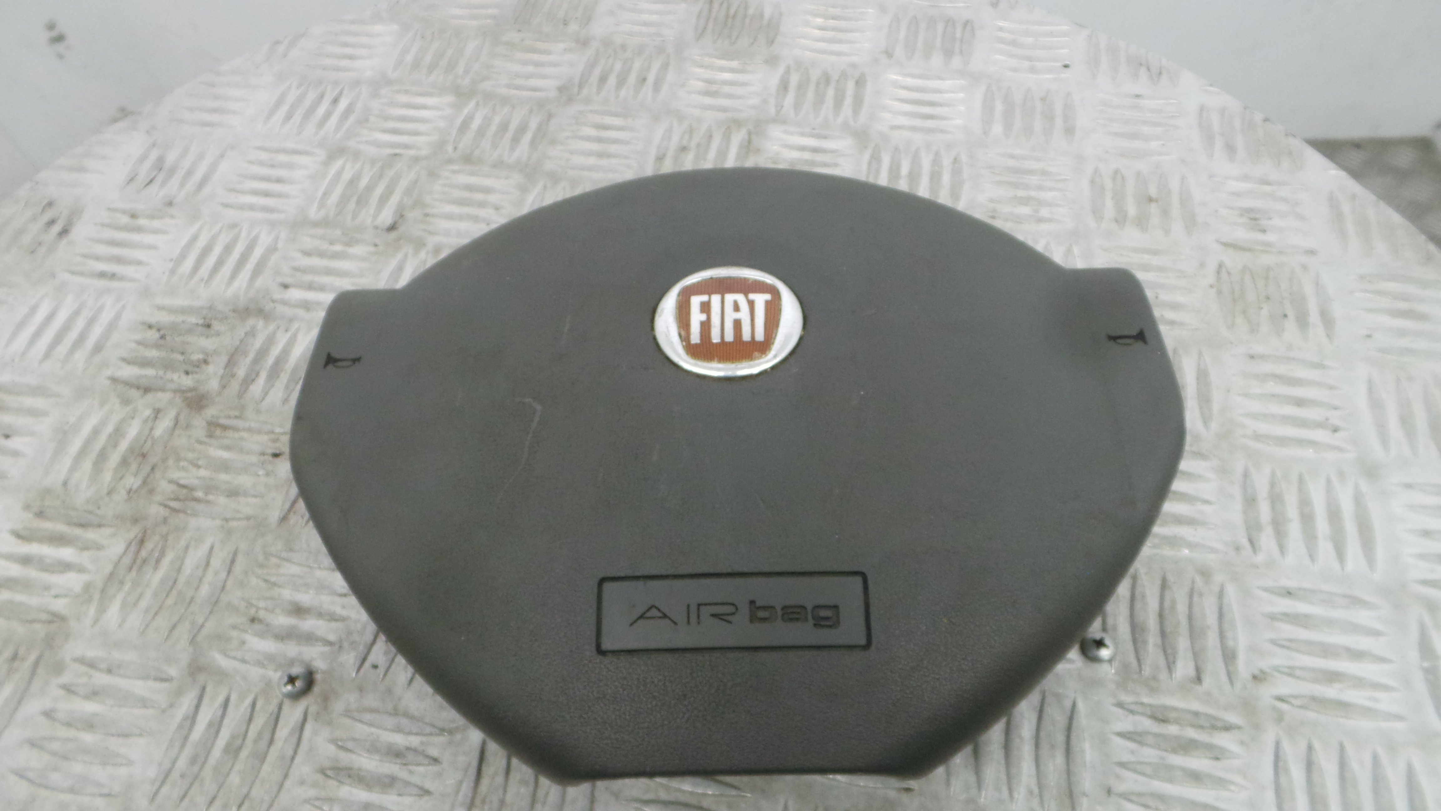 Airbag Volante 735460952 - FIAT PANDA (169_), PANDA / PANDA CLASSIC (169_)-37656528 Airbag Volante 735460952 - FIAT PANDA (169_), PANDA / PANDA CLASSIC (169_)-37656528